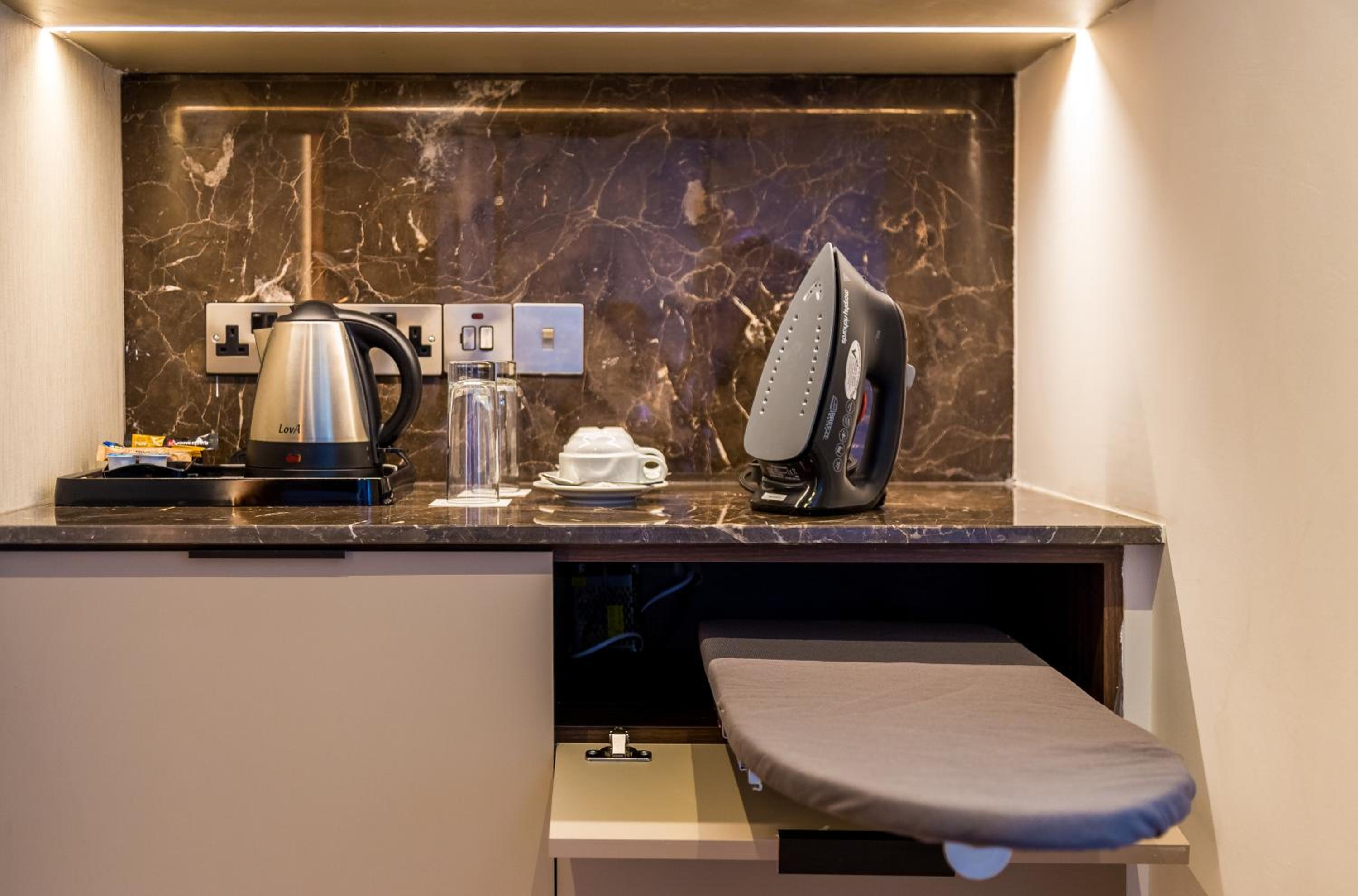 Family Superior Room with Partial Sea View