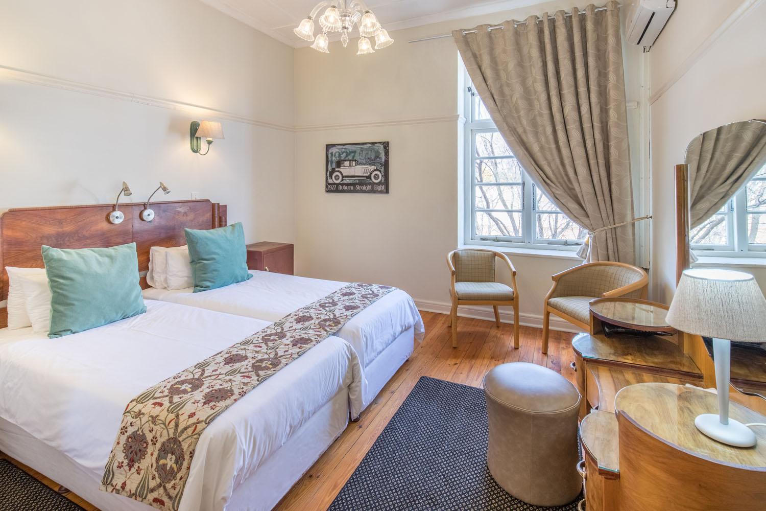 Classic Art Deco Twin