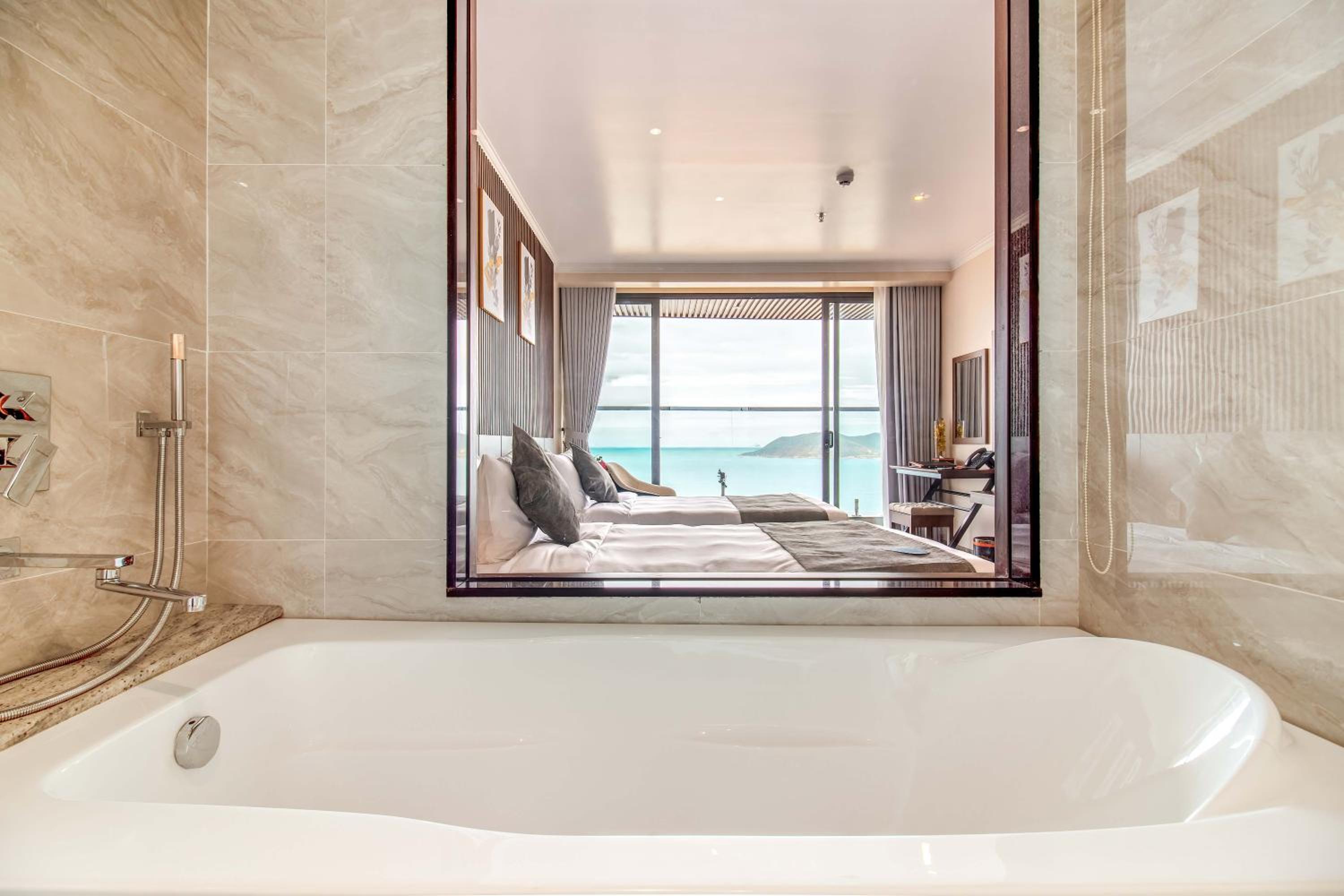 Premier Deluxe Room with Ocean View