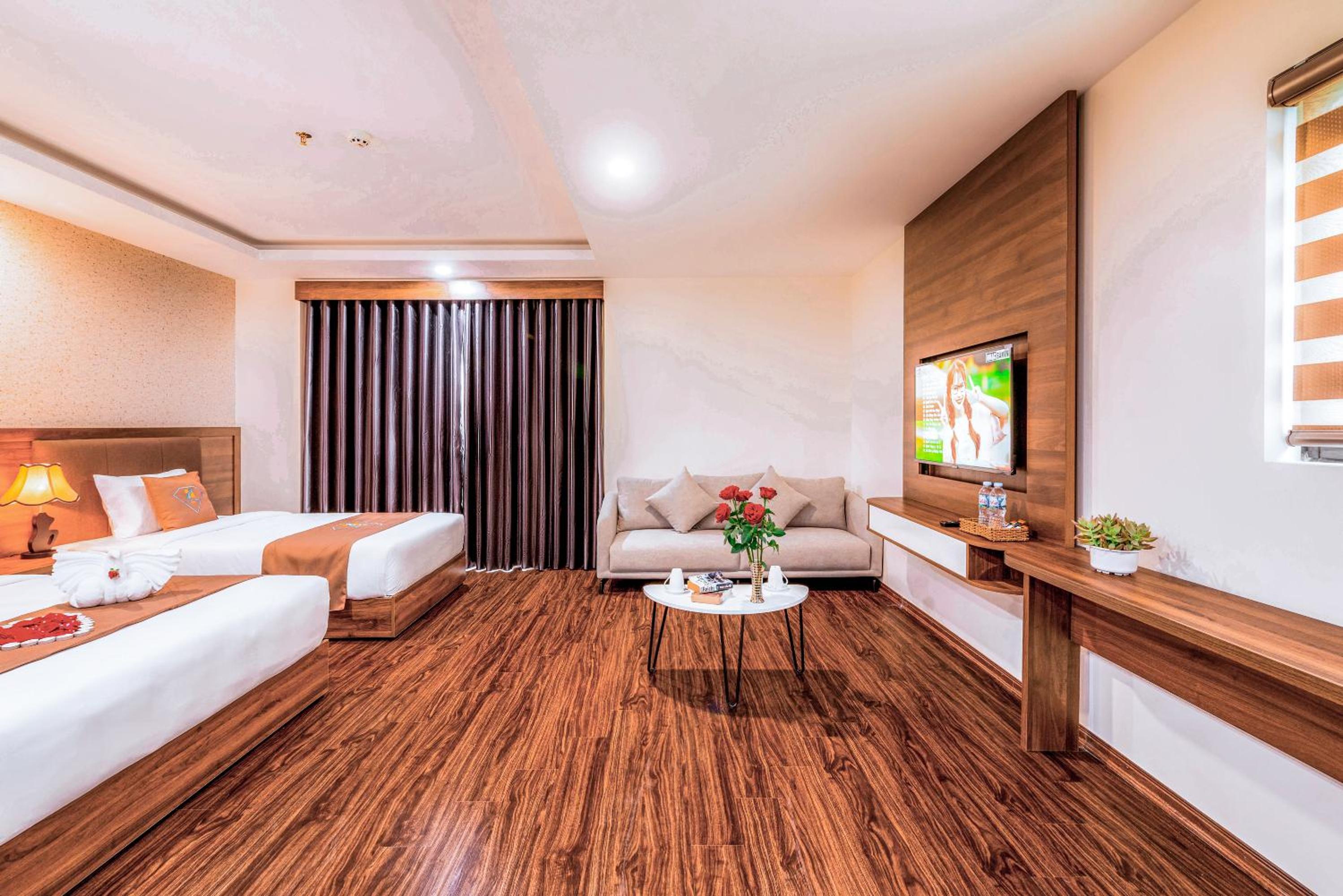 Suite with Garden View