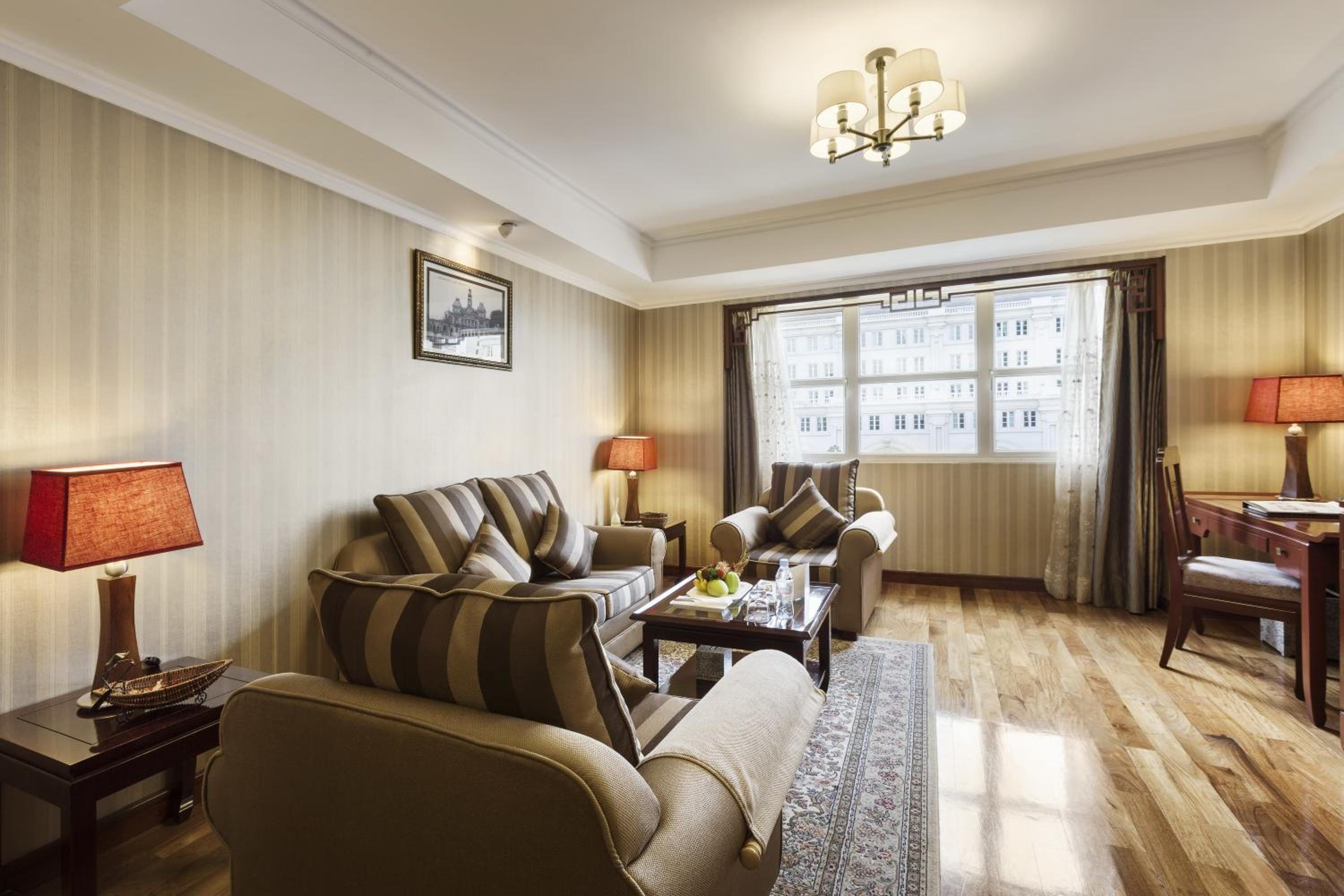 Executive Governor Suite King