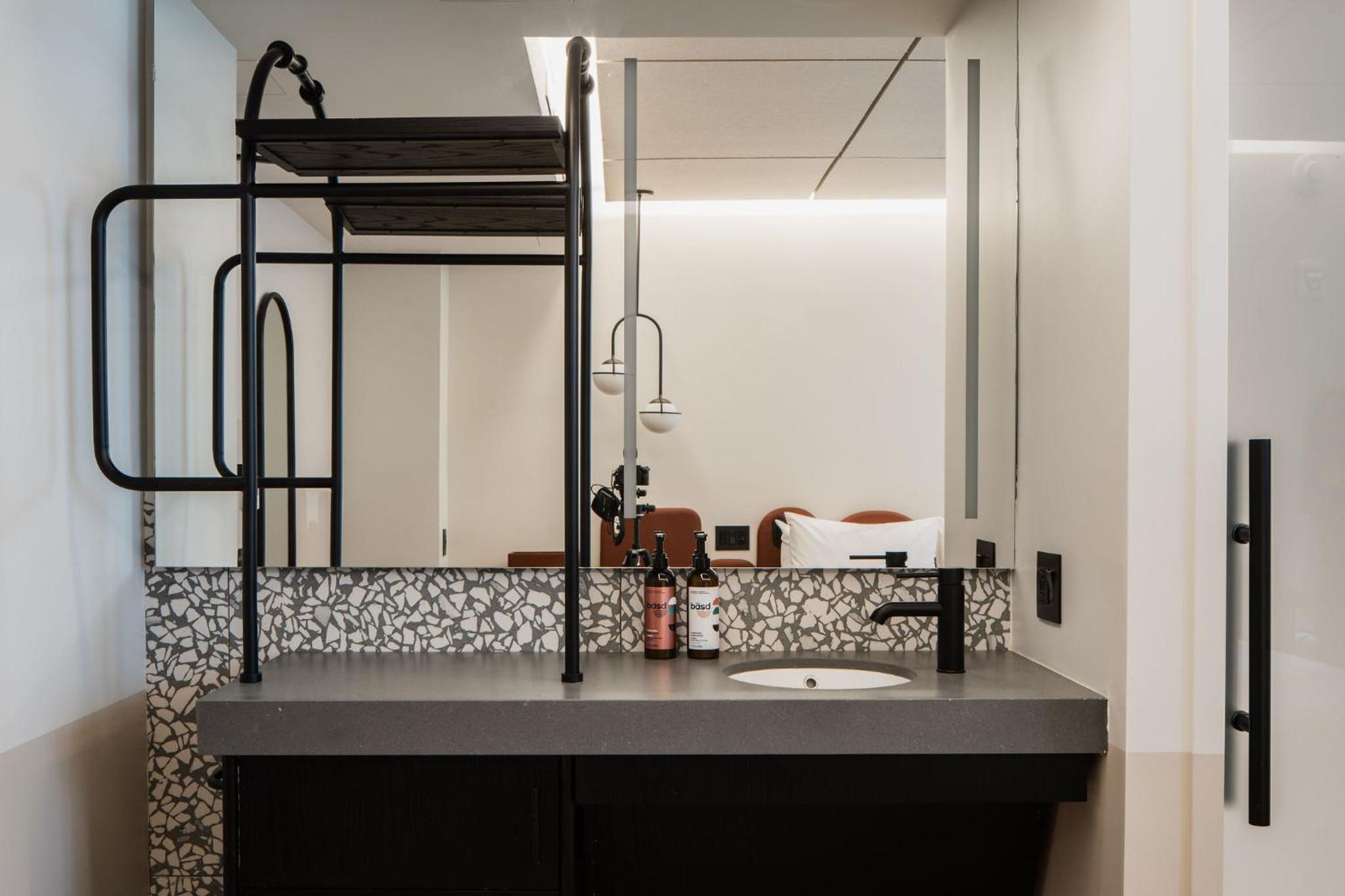 Queen Room - Hearing Access