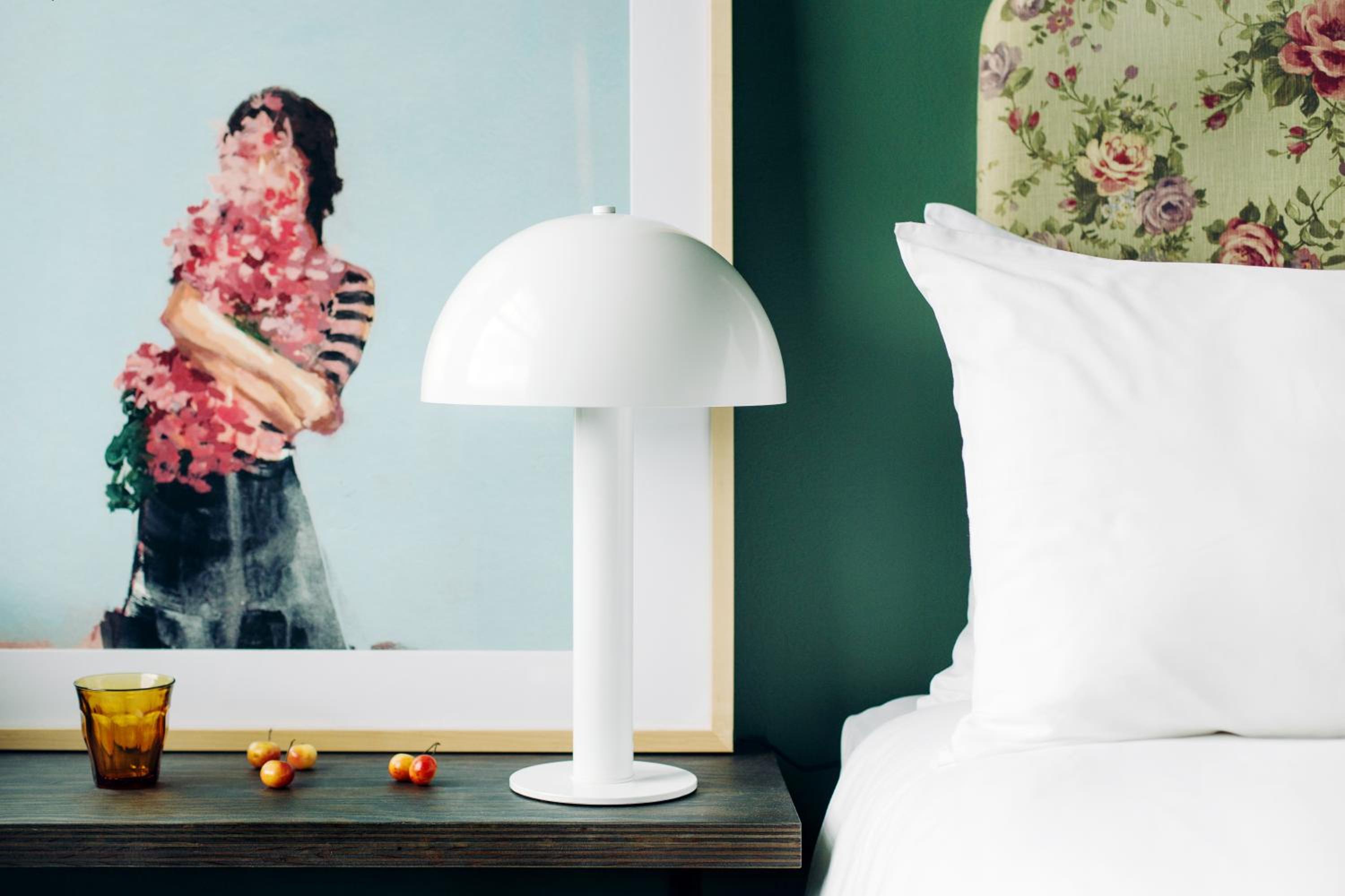 Deluxe King Room with View