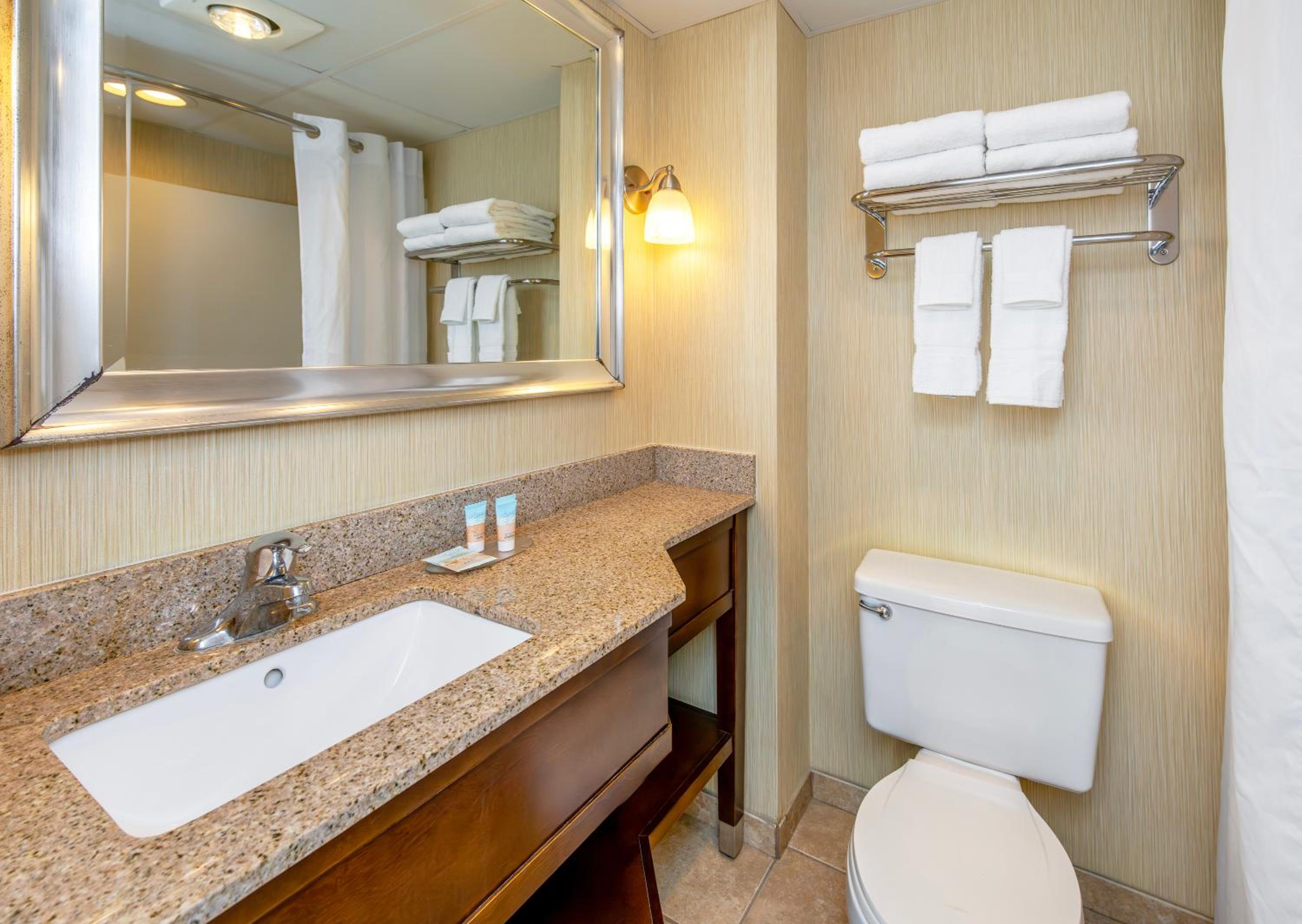 Double Room with Two Double Beds - Pool Side - No Stove