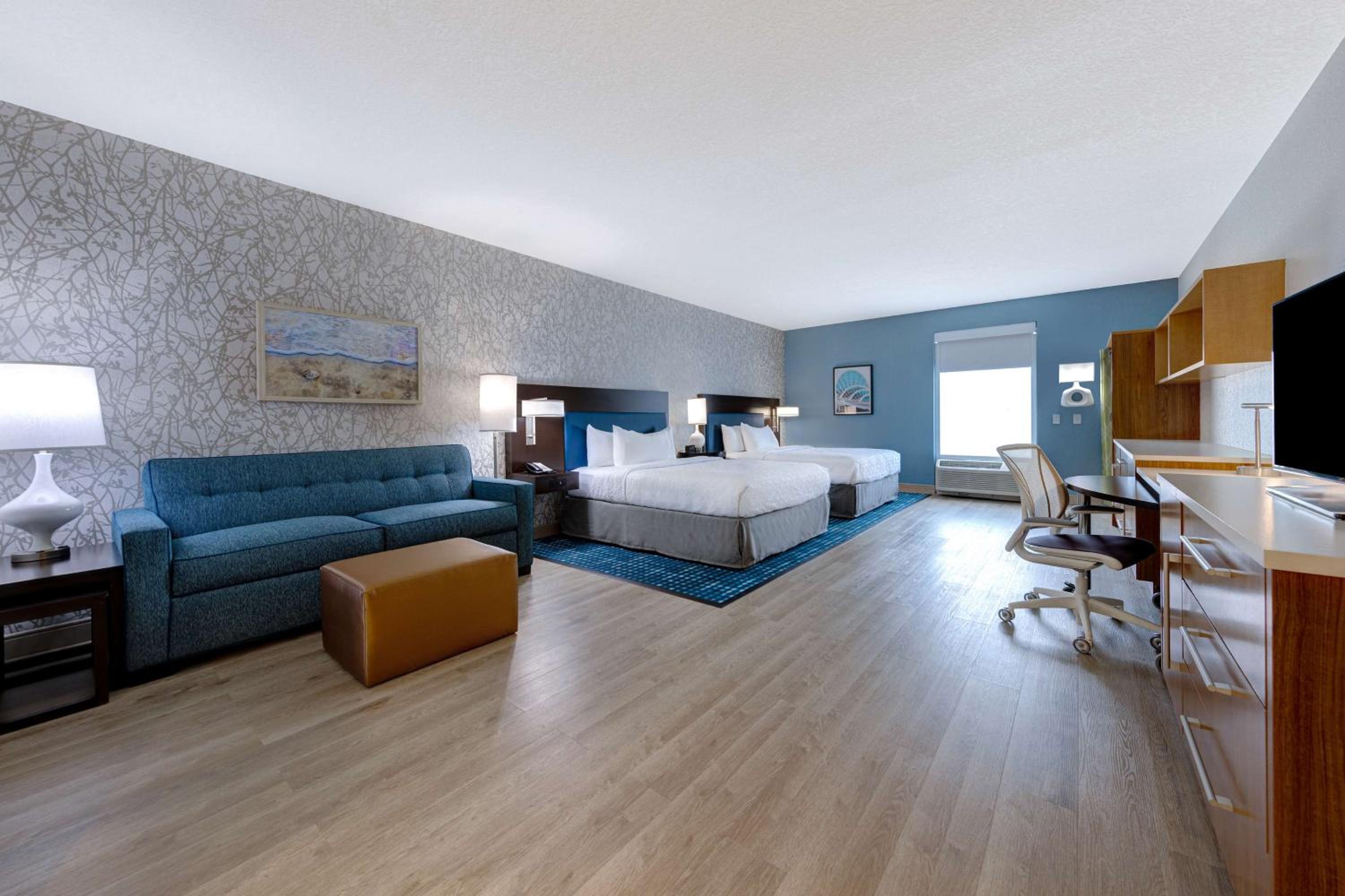 Queen Studio with Two Queen Beds - Mobility and Hearing Access/Non-Smoking