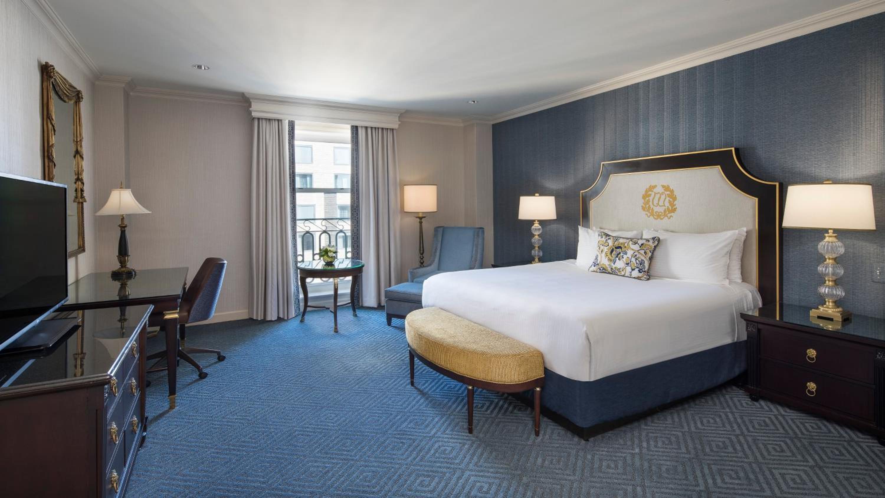 Premium King Room