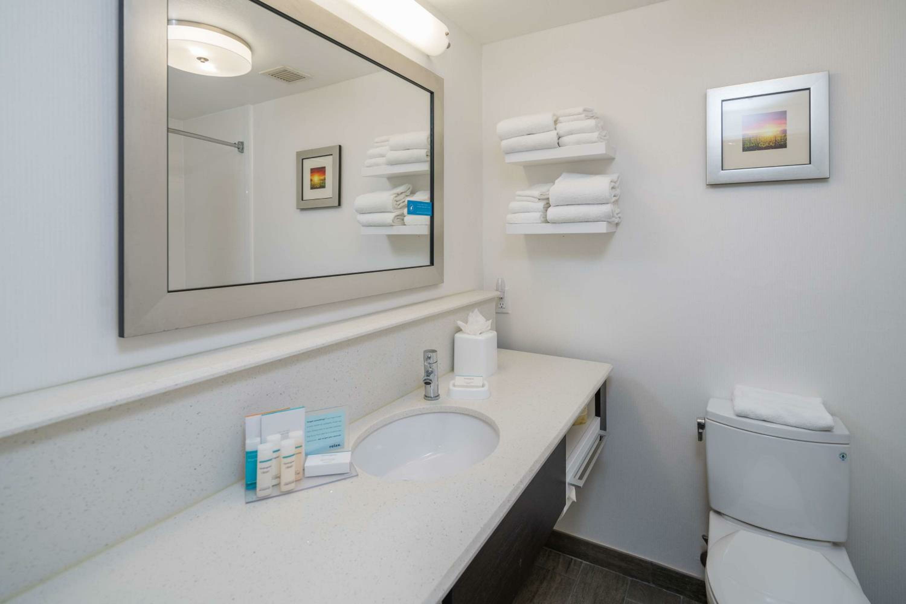 King Room with Sofa Bed and Study - Non-Smoking