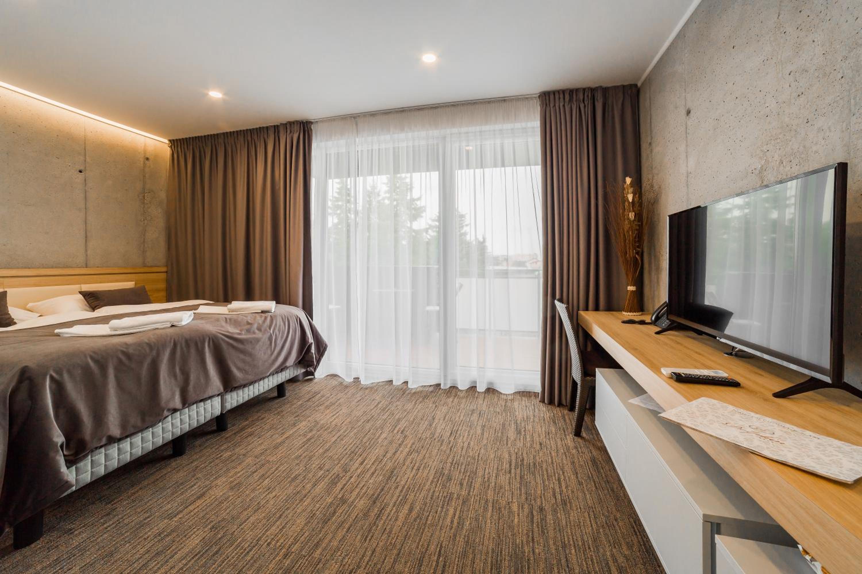 Deluxe Double Room with free Pool and Fitness