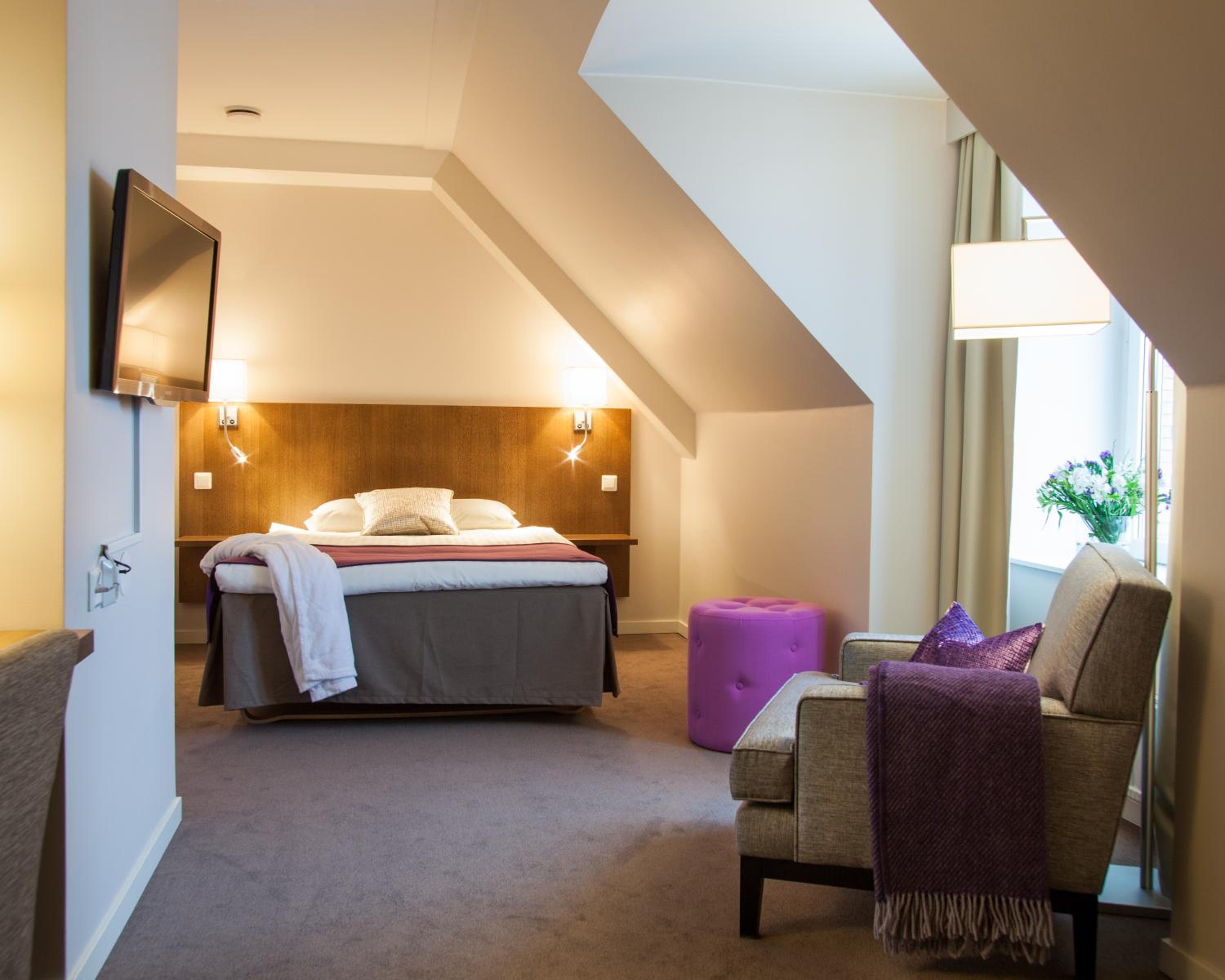 Classic Queen Room
