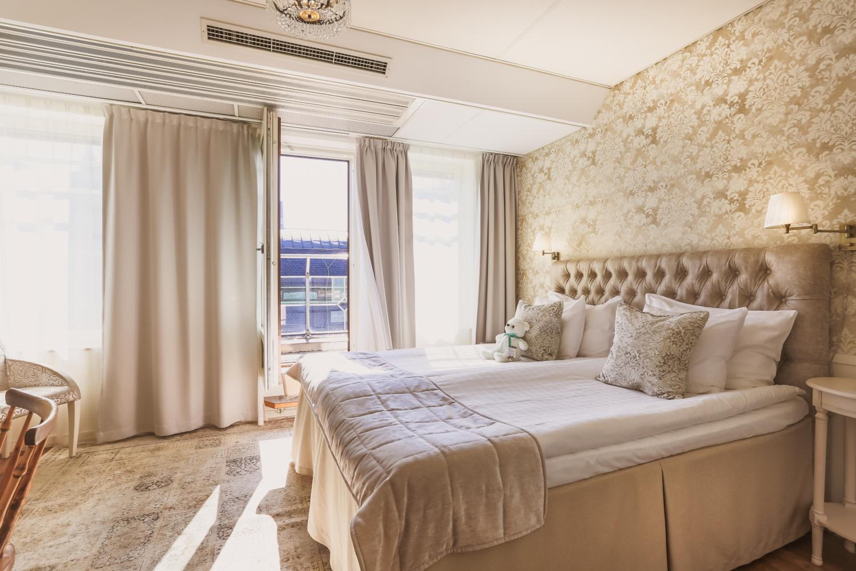 Superior Room with Balcony