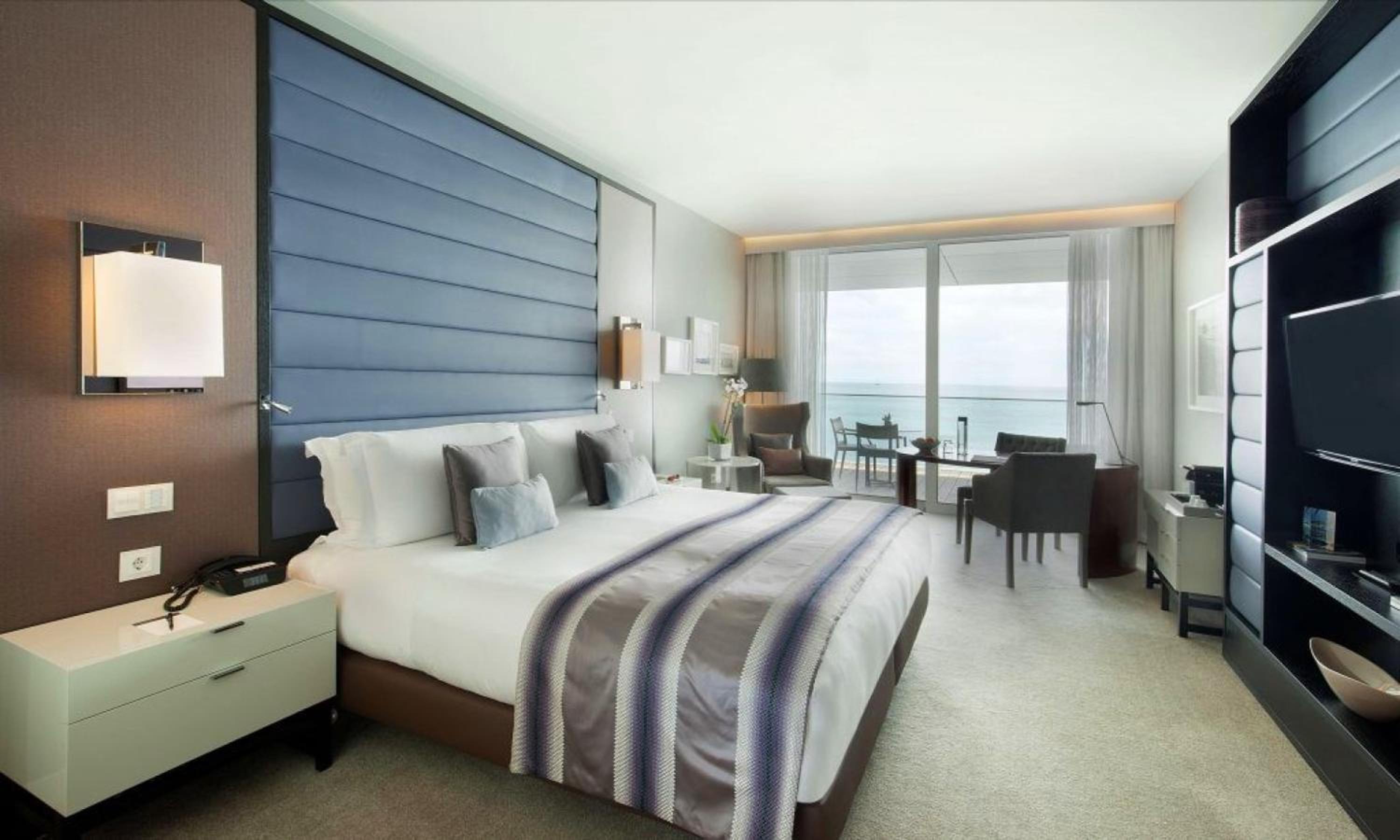 Premium King Room with Ocean View