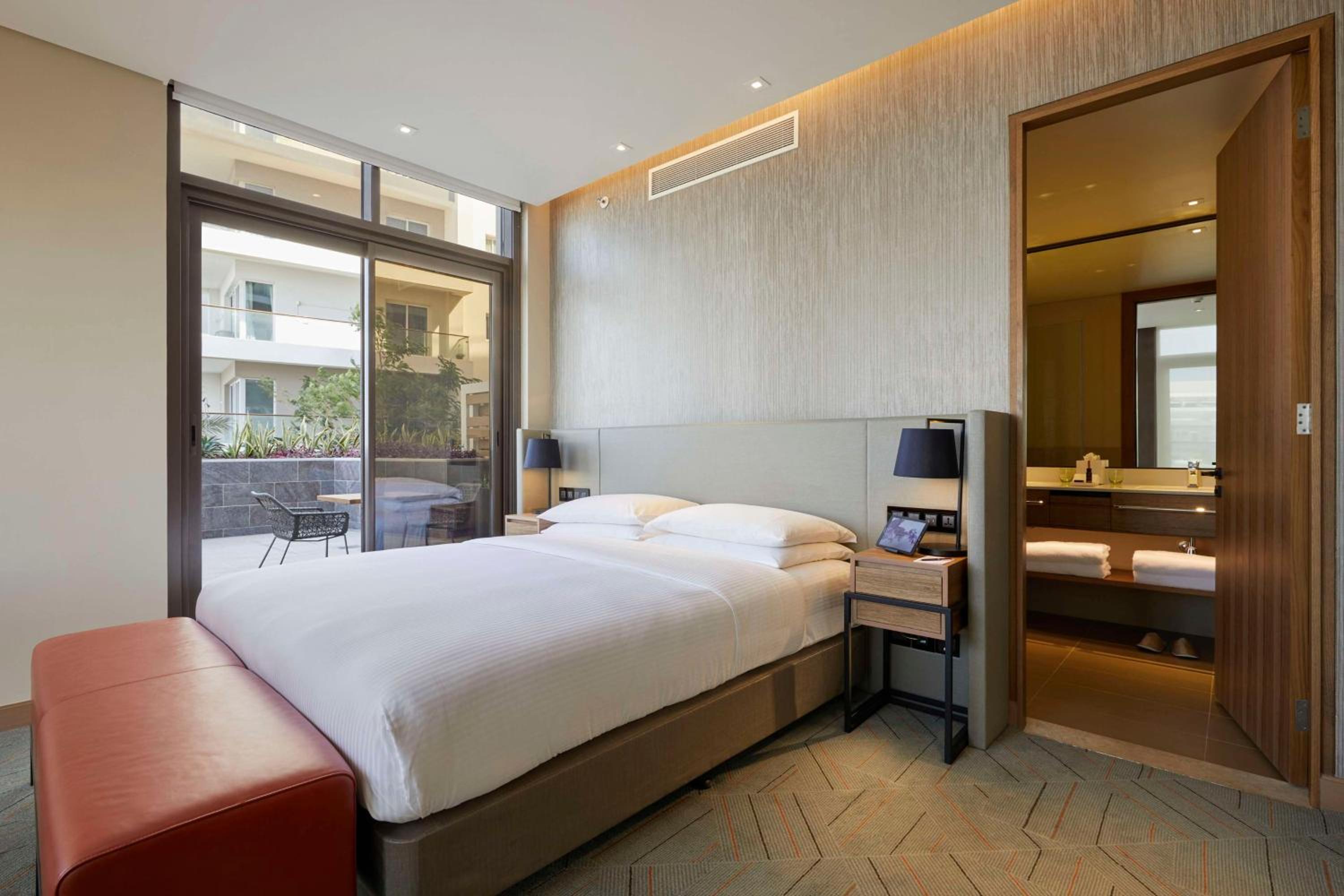 Grand Deluxe Room Marina View