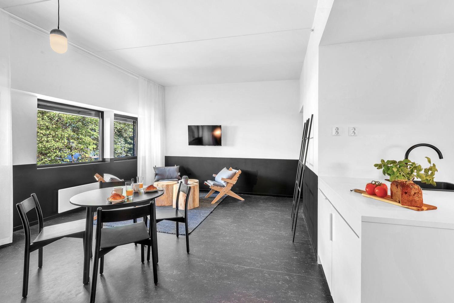 Three-Bedroom Apartment For Five