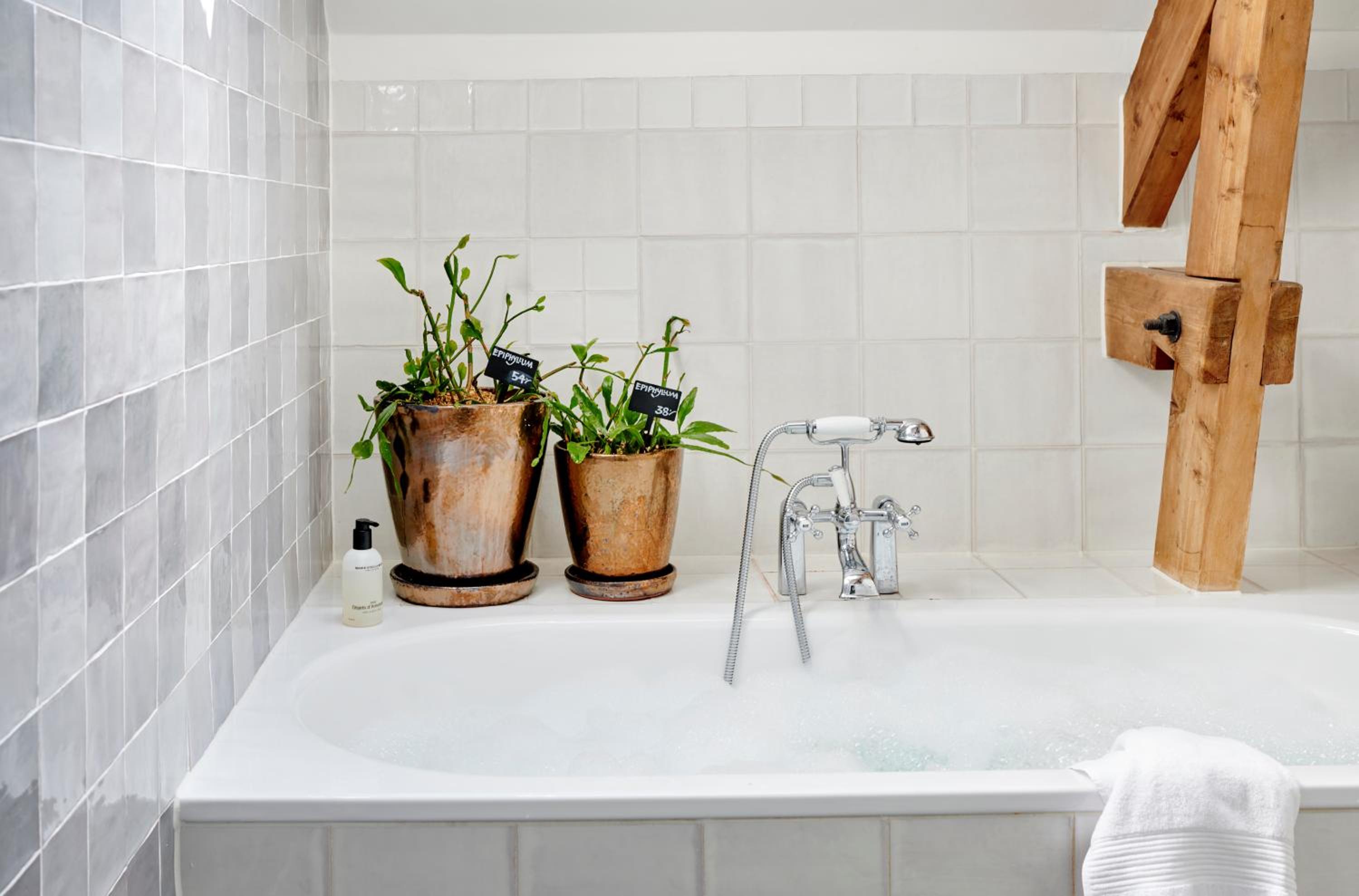 Deluxe Double Room with Bath