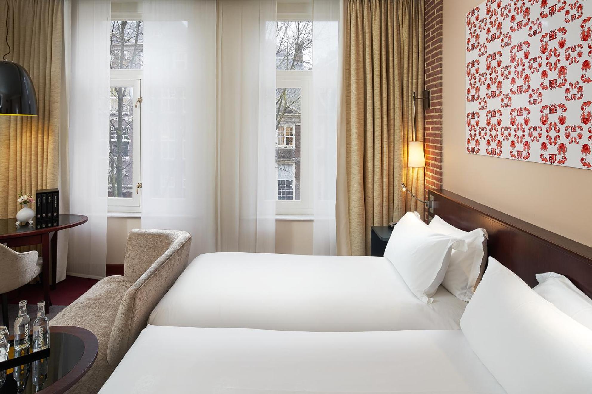 Superior Twin Room with Courtyard, Garden or City View