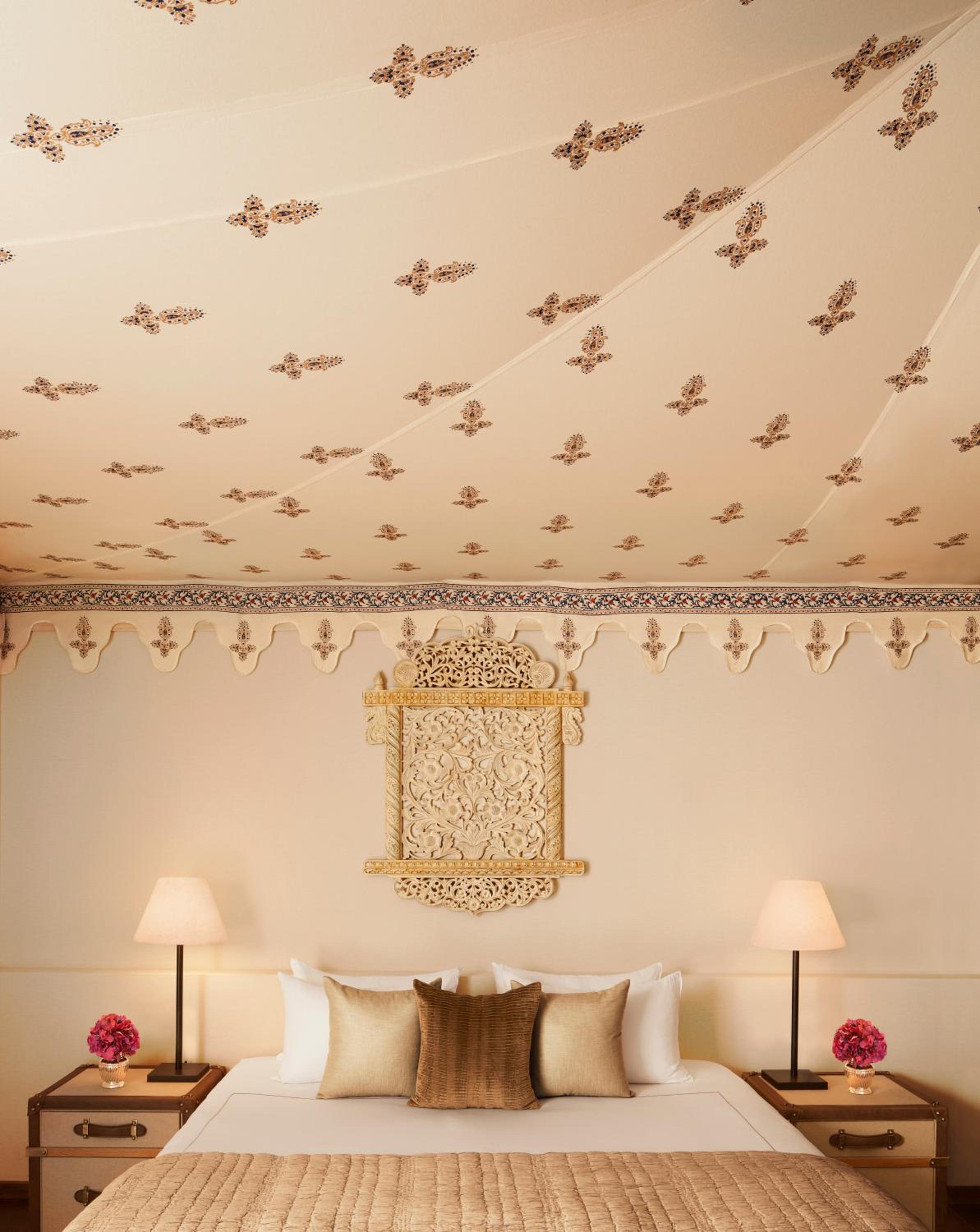 Luxury Tent Panorama View King Bed