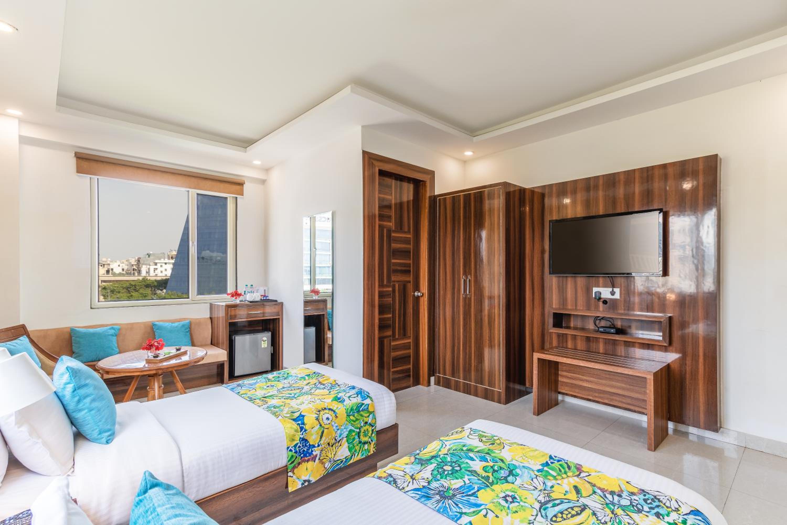 Deluxe Twin Room with 10% discount on Food & Soft Beverages (at restaurants)