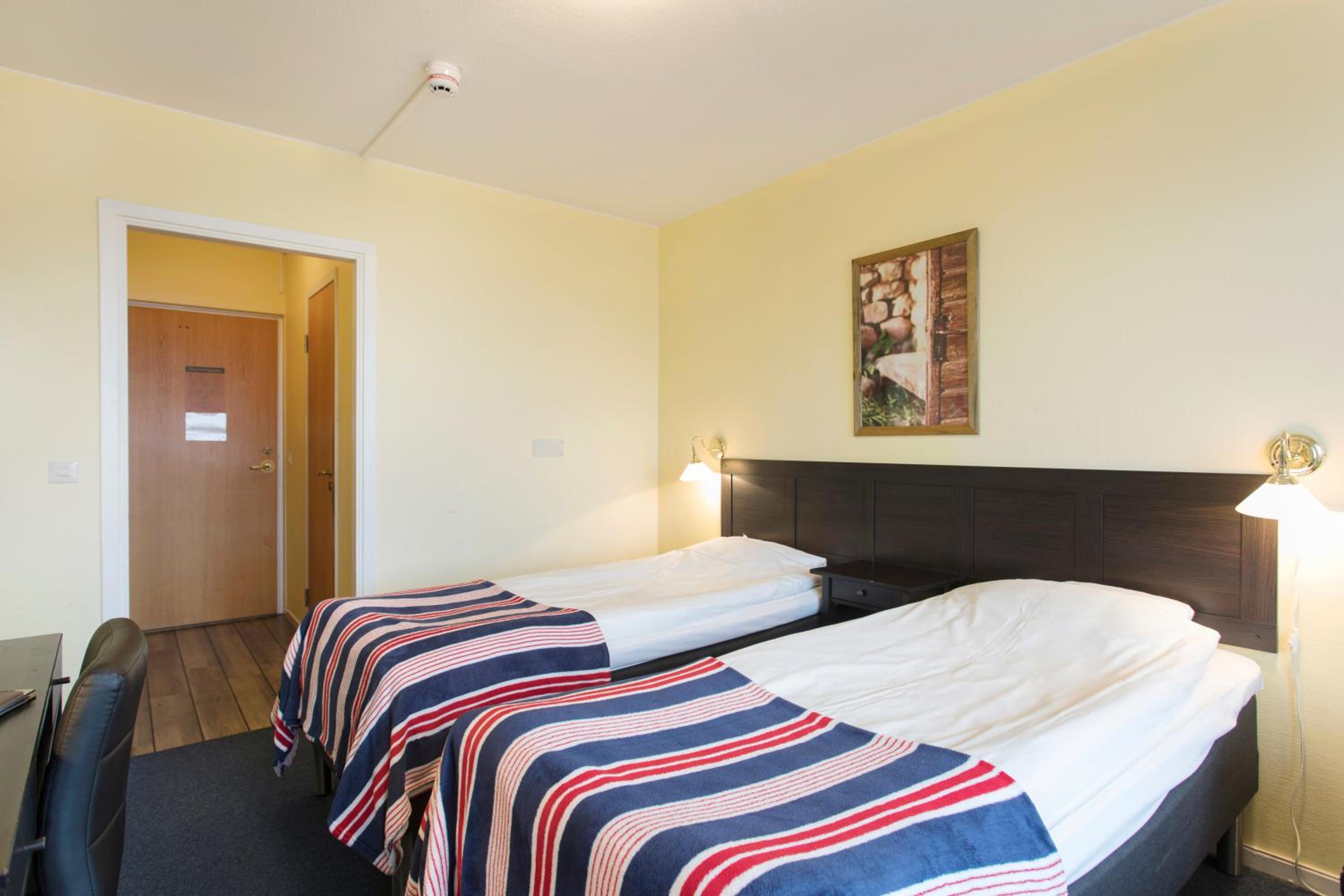 Twin Room With Sea View Balcony