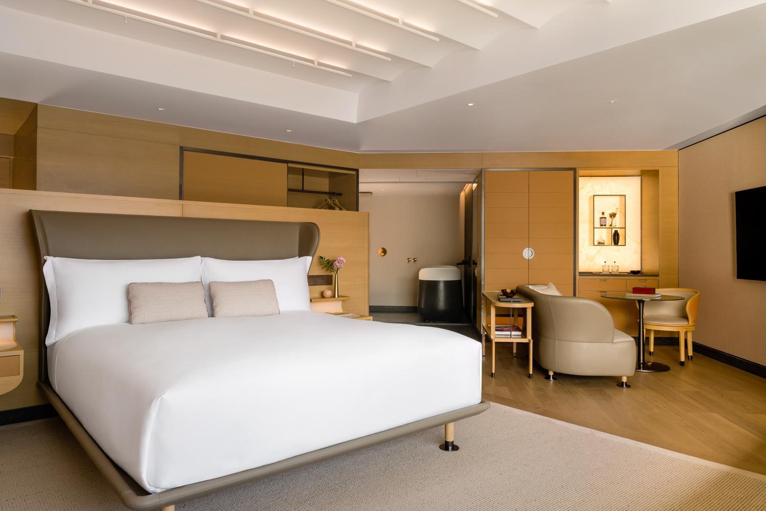 Studio King Suite with Harbor View and Club Access