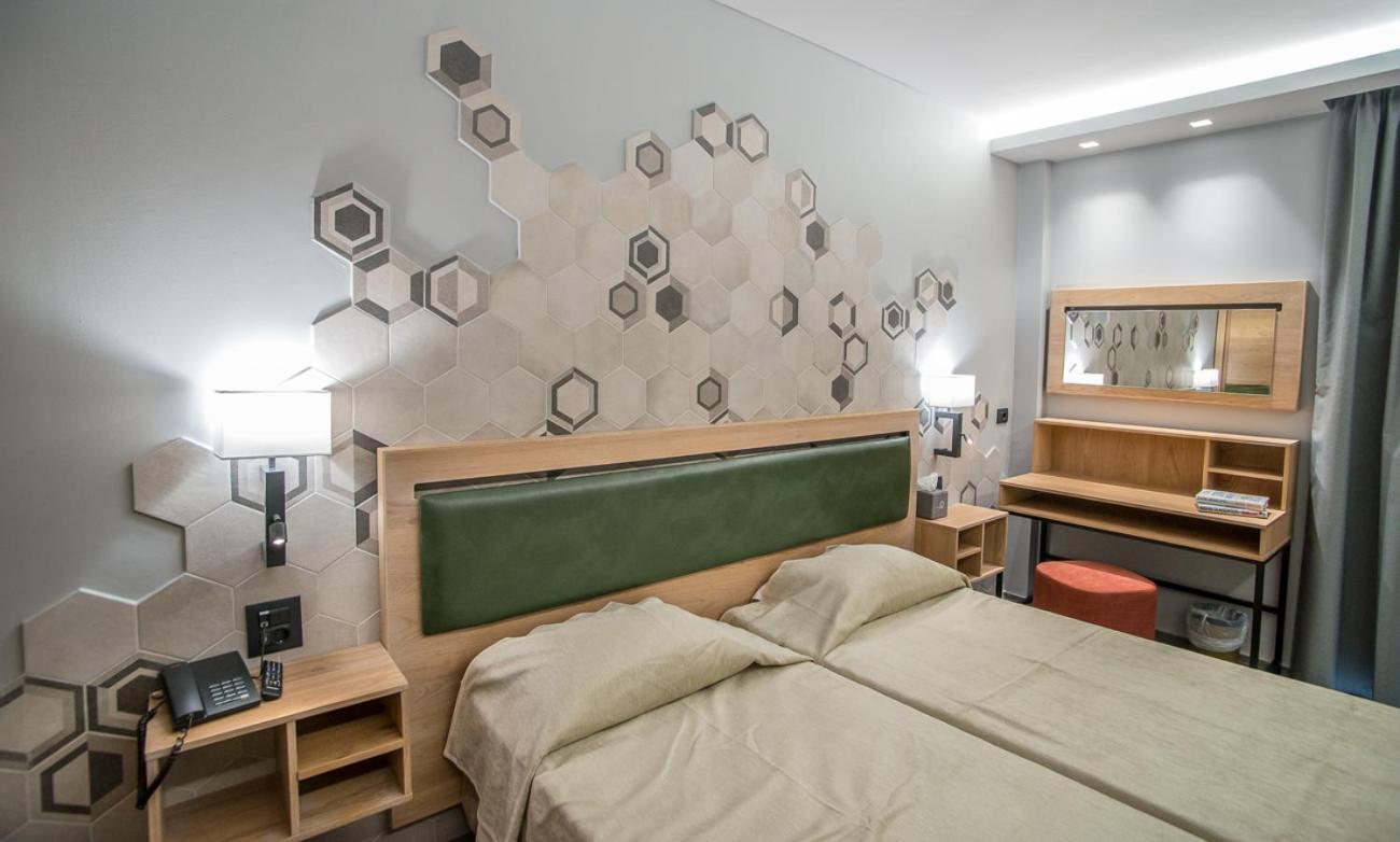 Deluxe Two-Bedroom Family Room