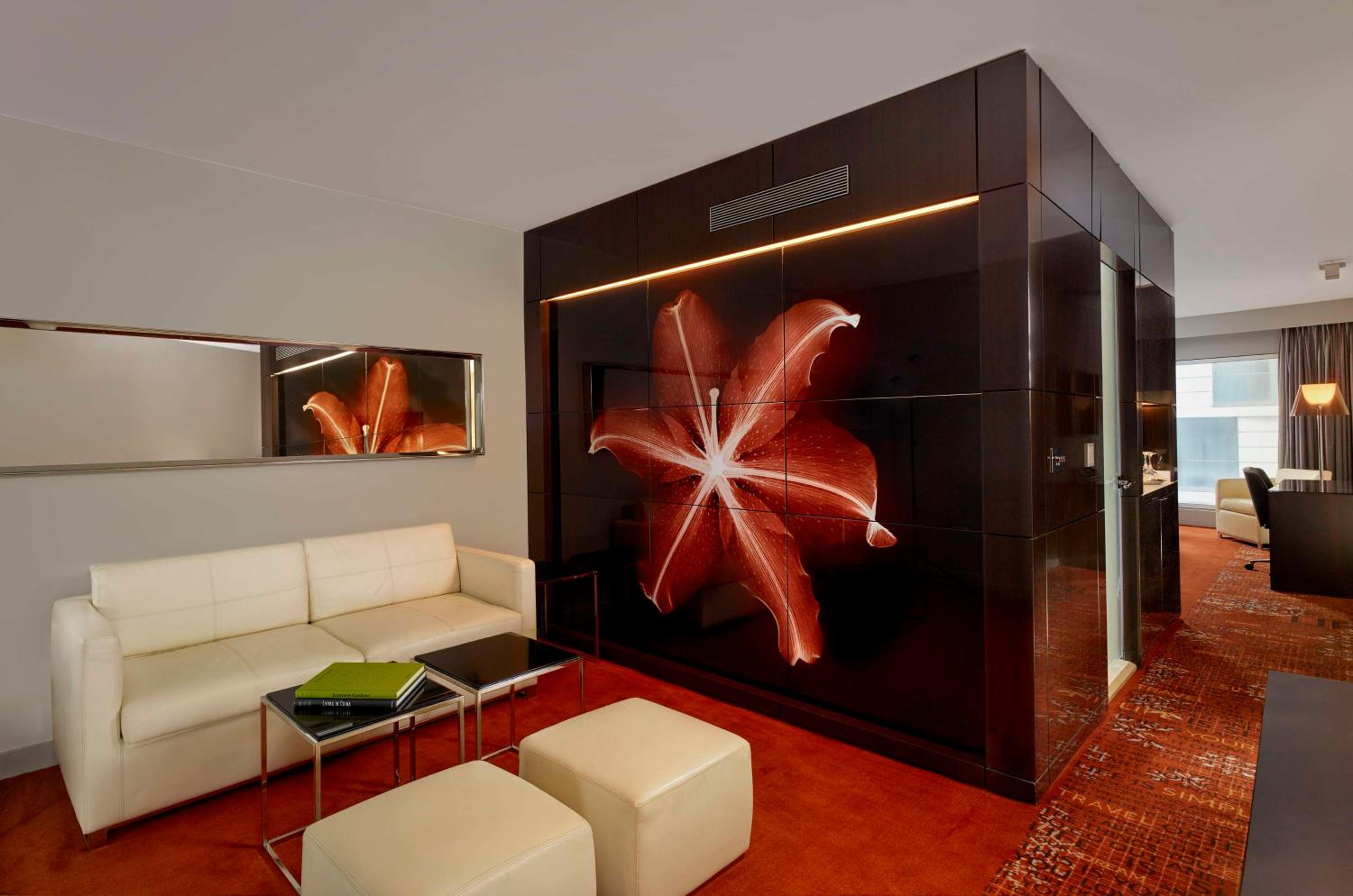 Studio King (Family)      