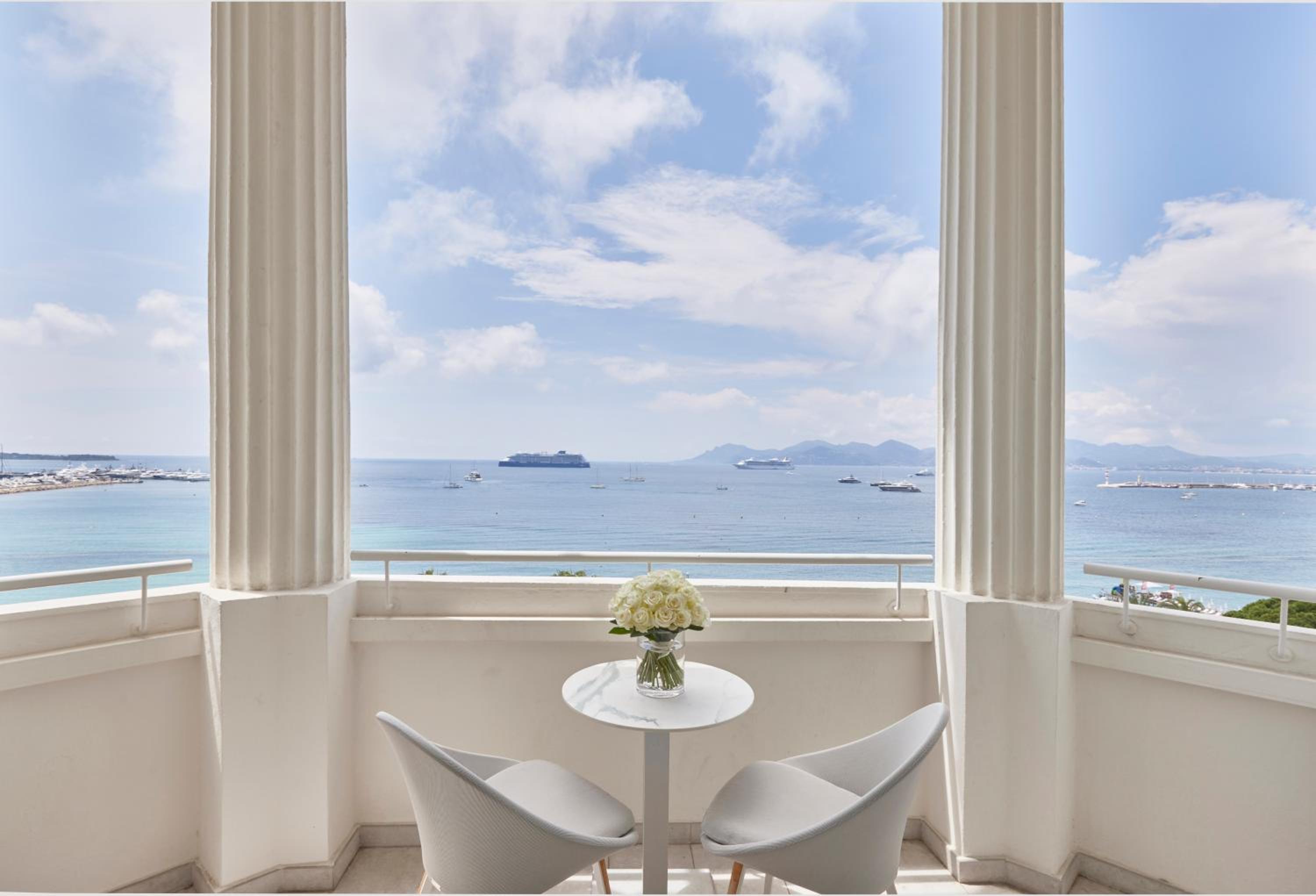 Premium Room with Balcony and Sea View