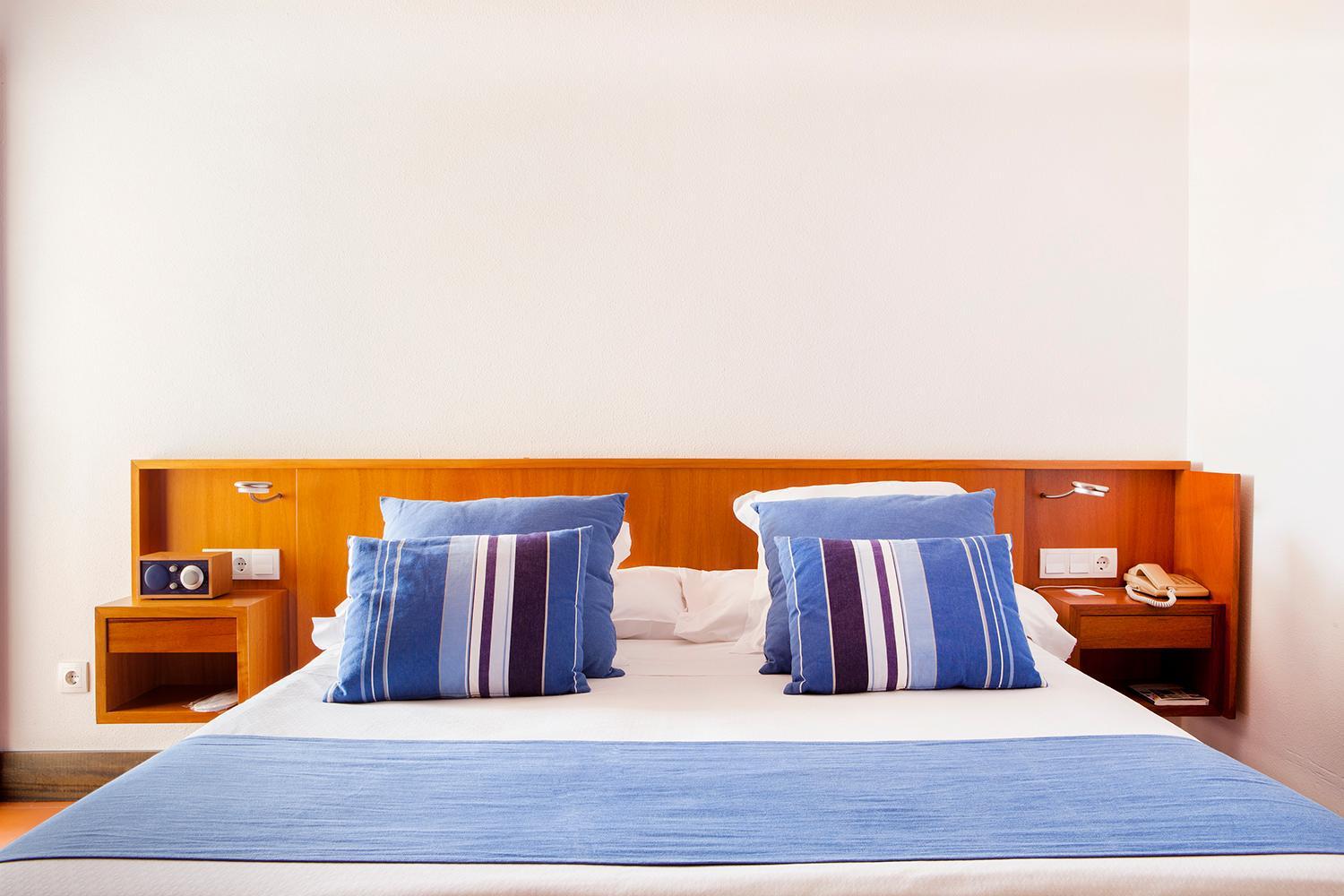 Double Room with Sea View and Extra Bed