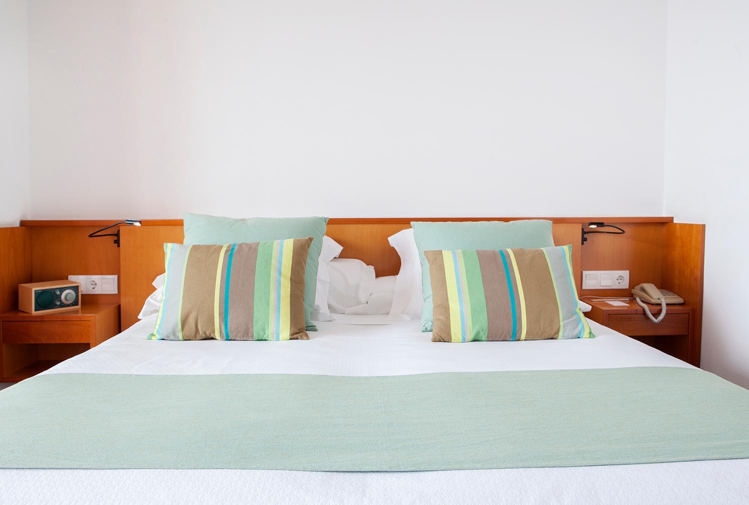 Double Room with Sea View and Extra Bed