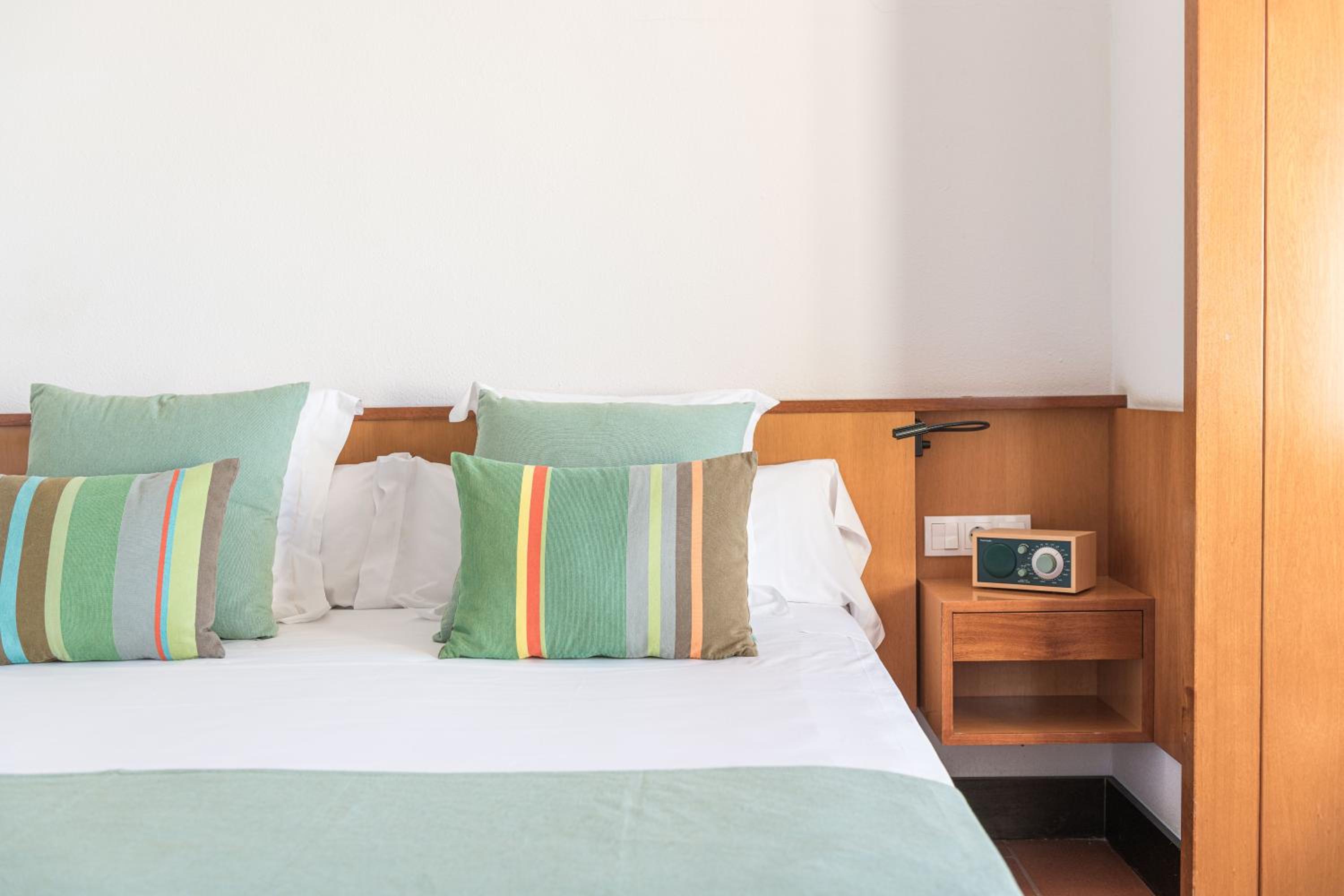 Double Room with Sea View and Extra Bed