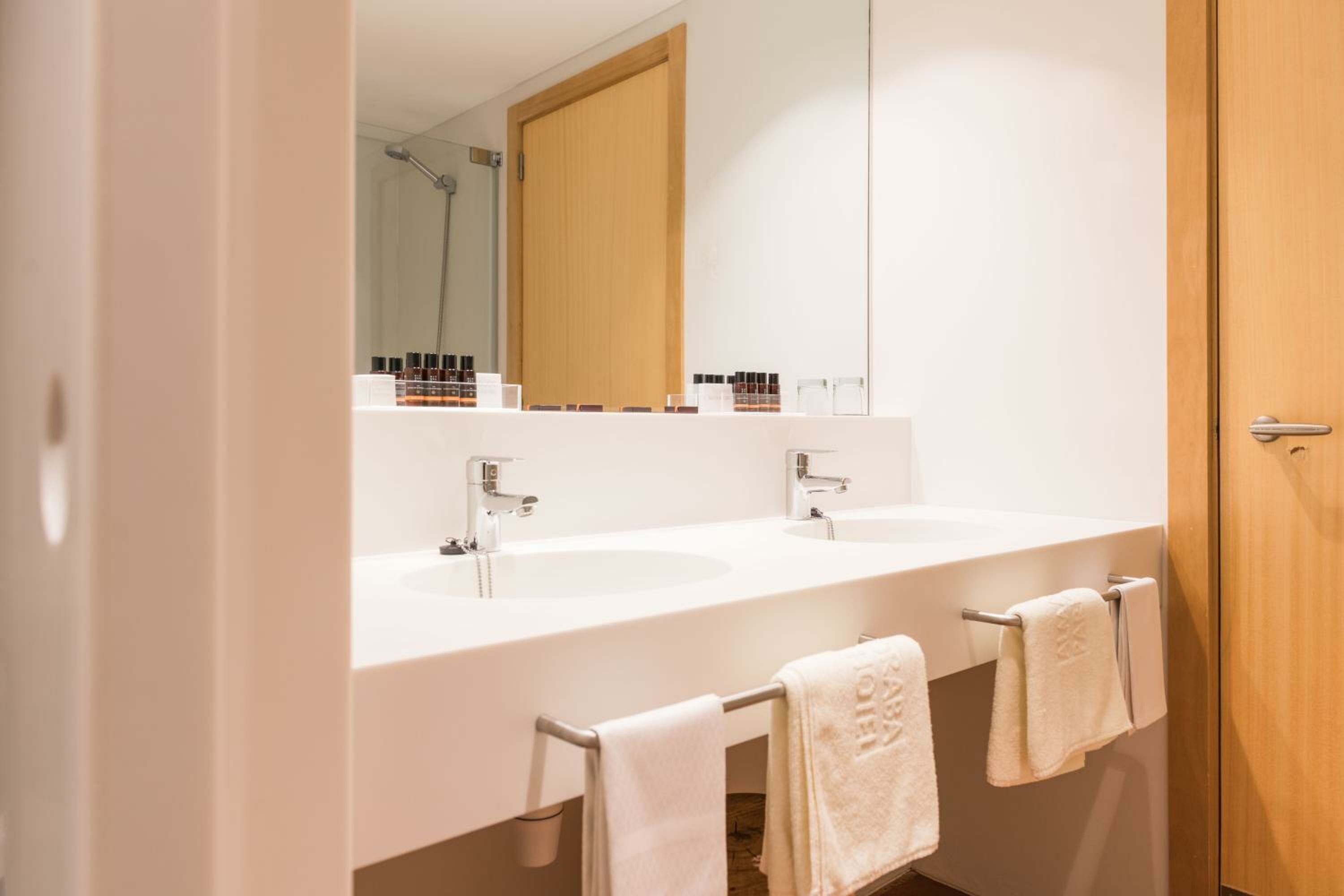 Double Room with Sea View and Extra Bed