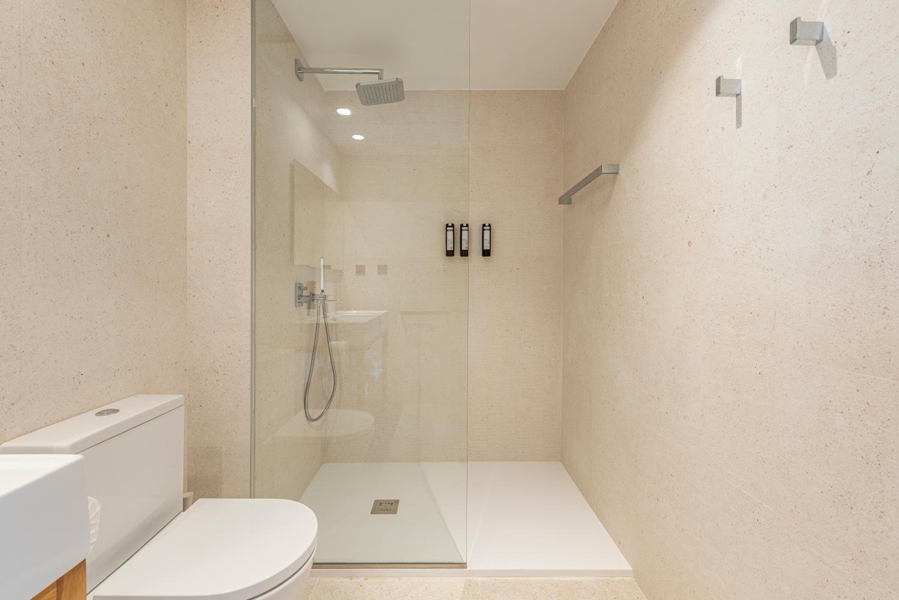 Twin Room with City View and Terrace