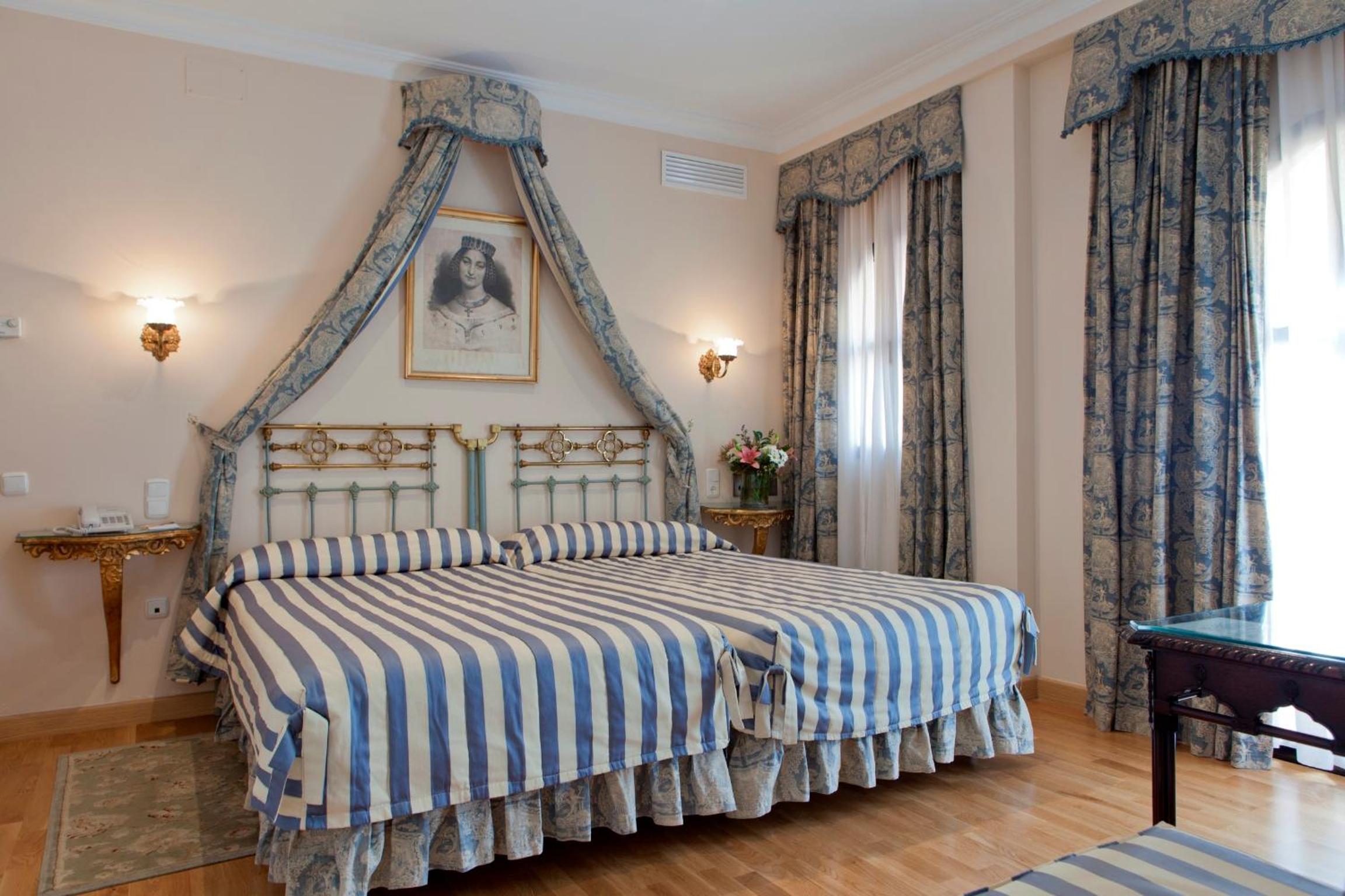 Double or Twin Room with Extra Bed