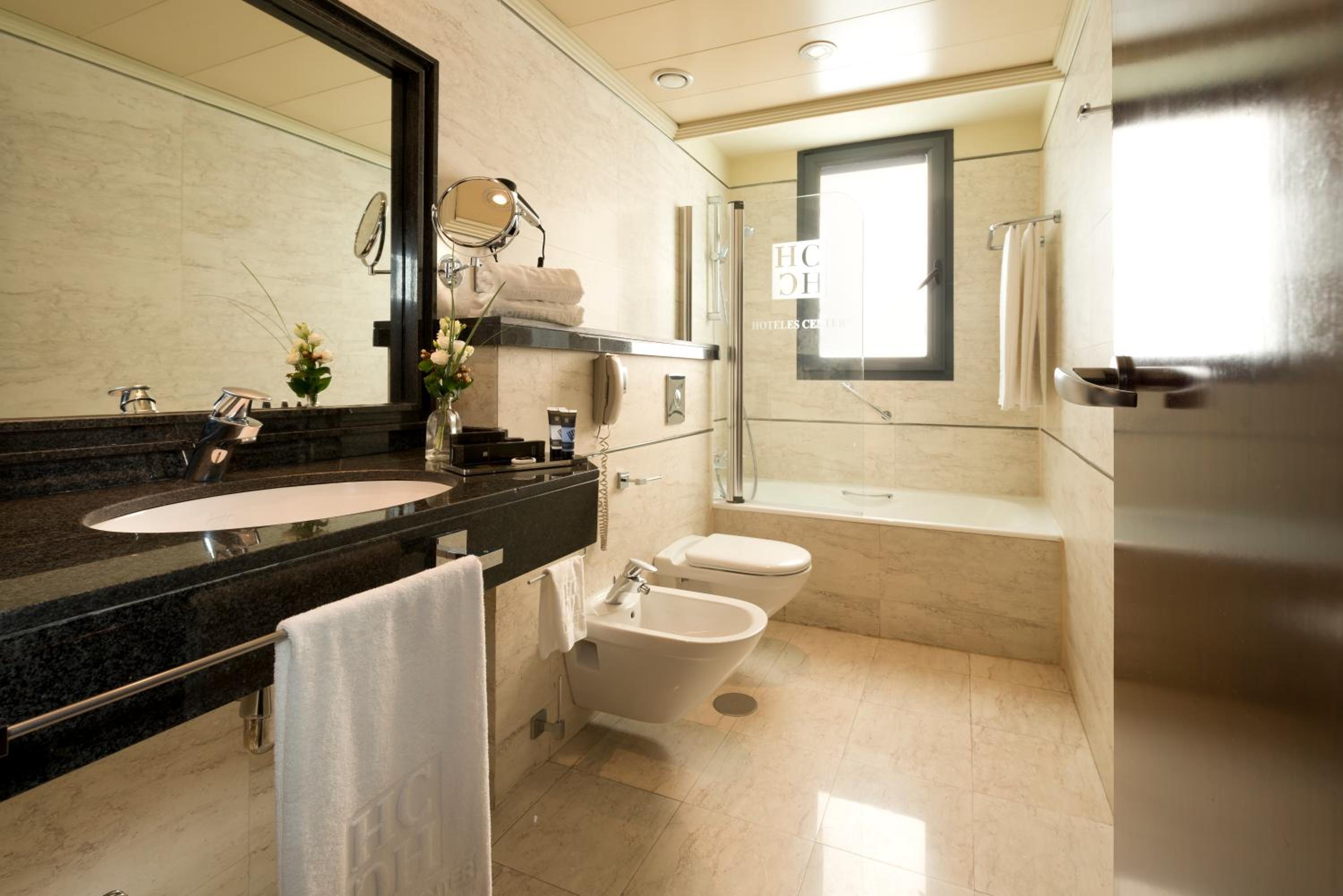 Double or Twin Room (1-2 Adults)