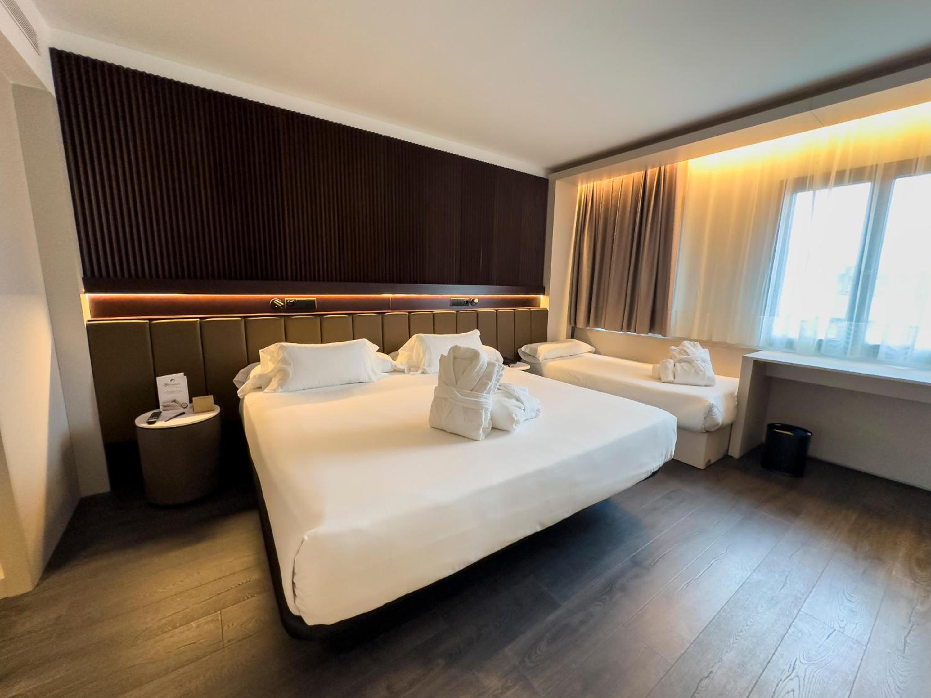 Twin Room with Extra Bed