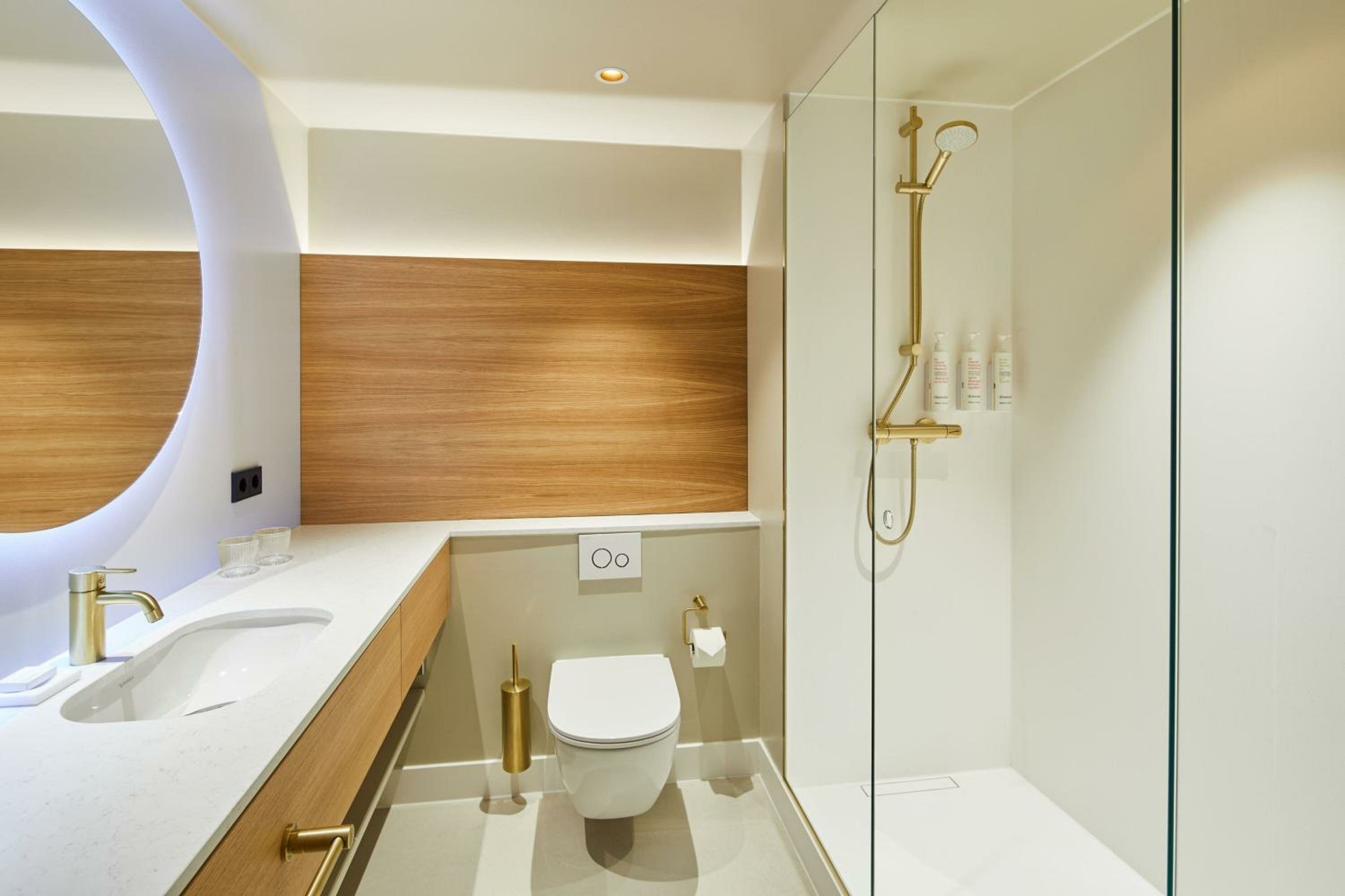 Executive Double Room with Two Double Beds and City View