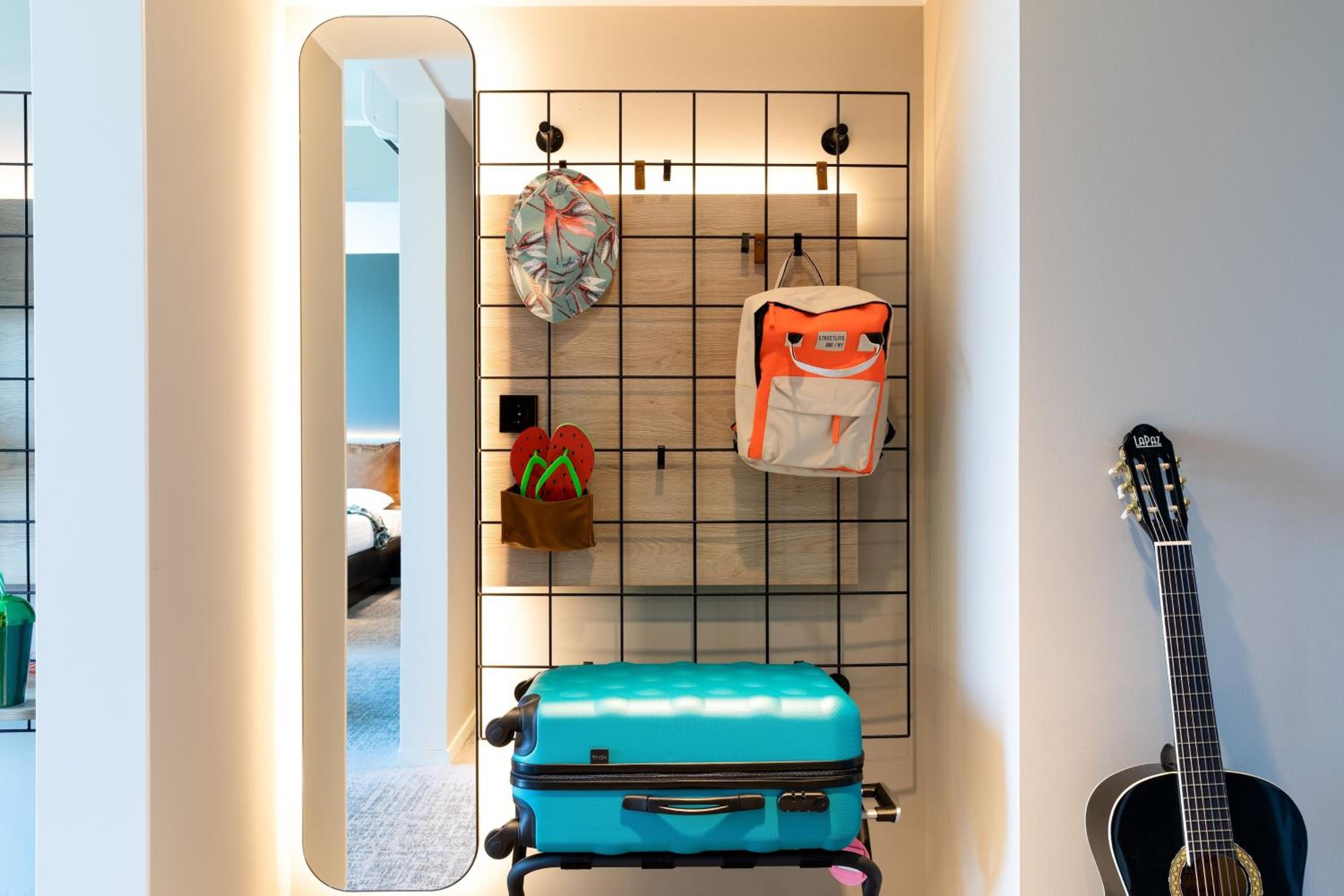 Moxyfied Family Sleeper, Larger Guest room, Corner room