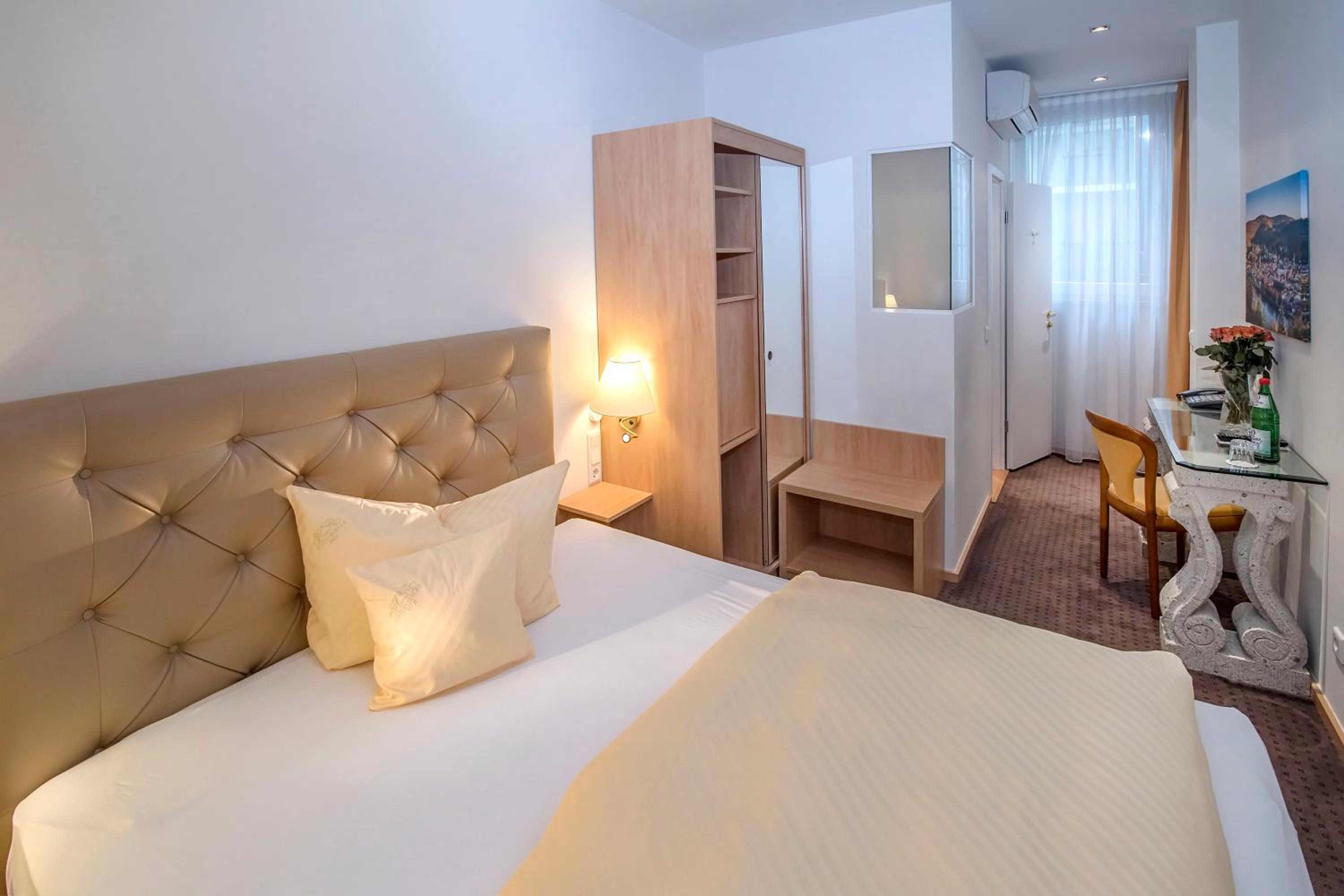 Comfort Single Room
