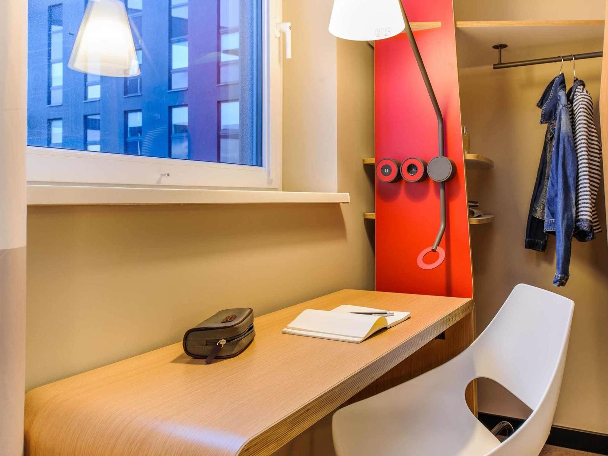 Superior Queen Room with Single Sofa Bed