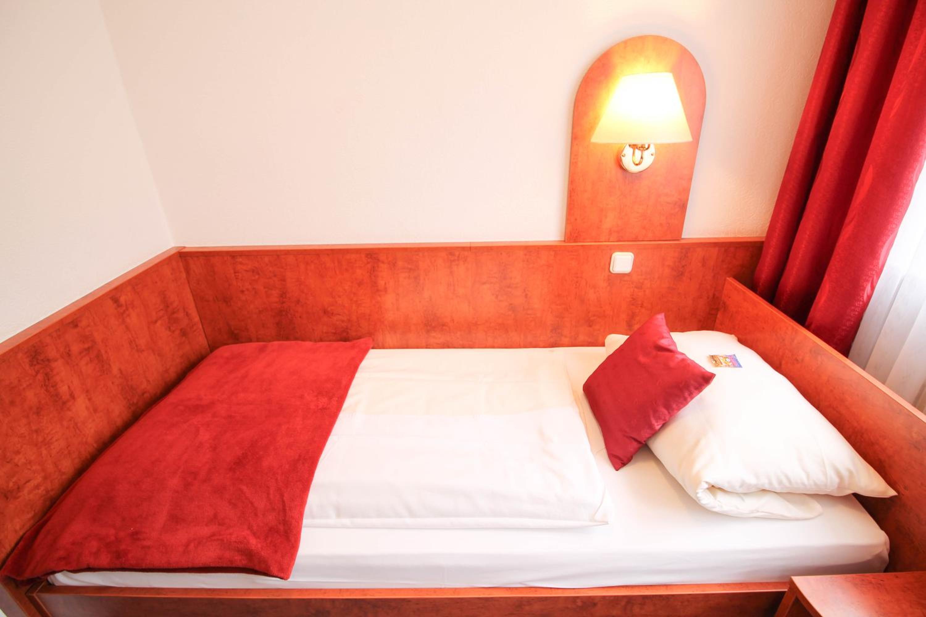 Economy Single Room