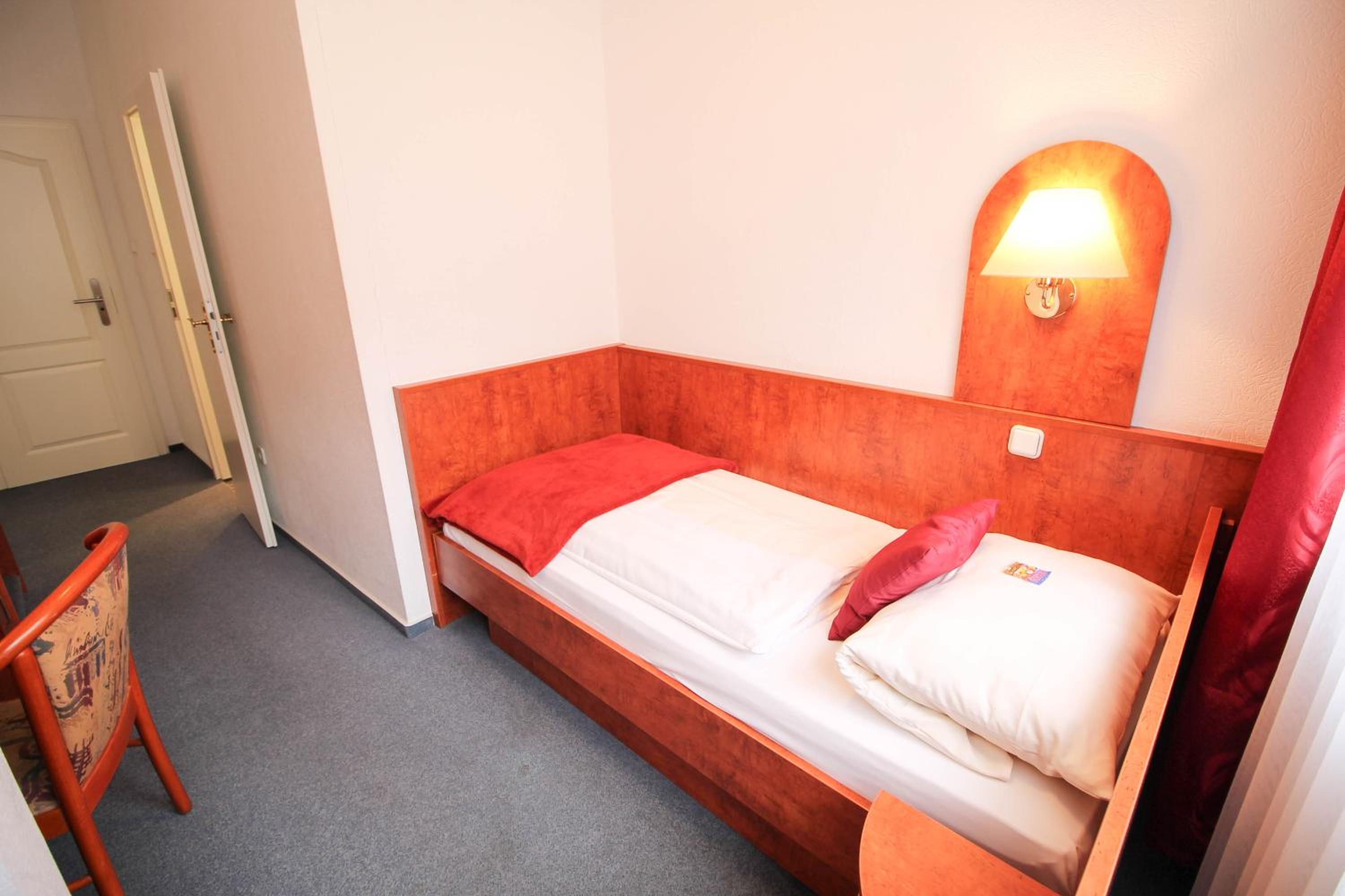 Economy Single Room