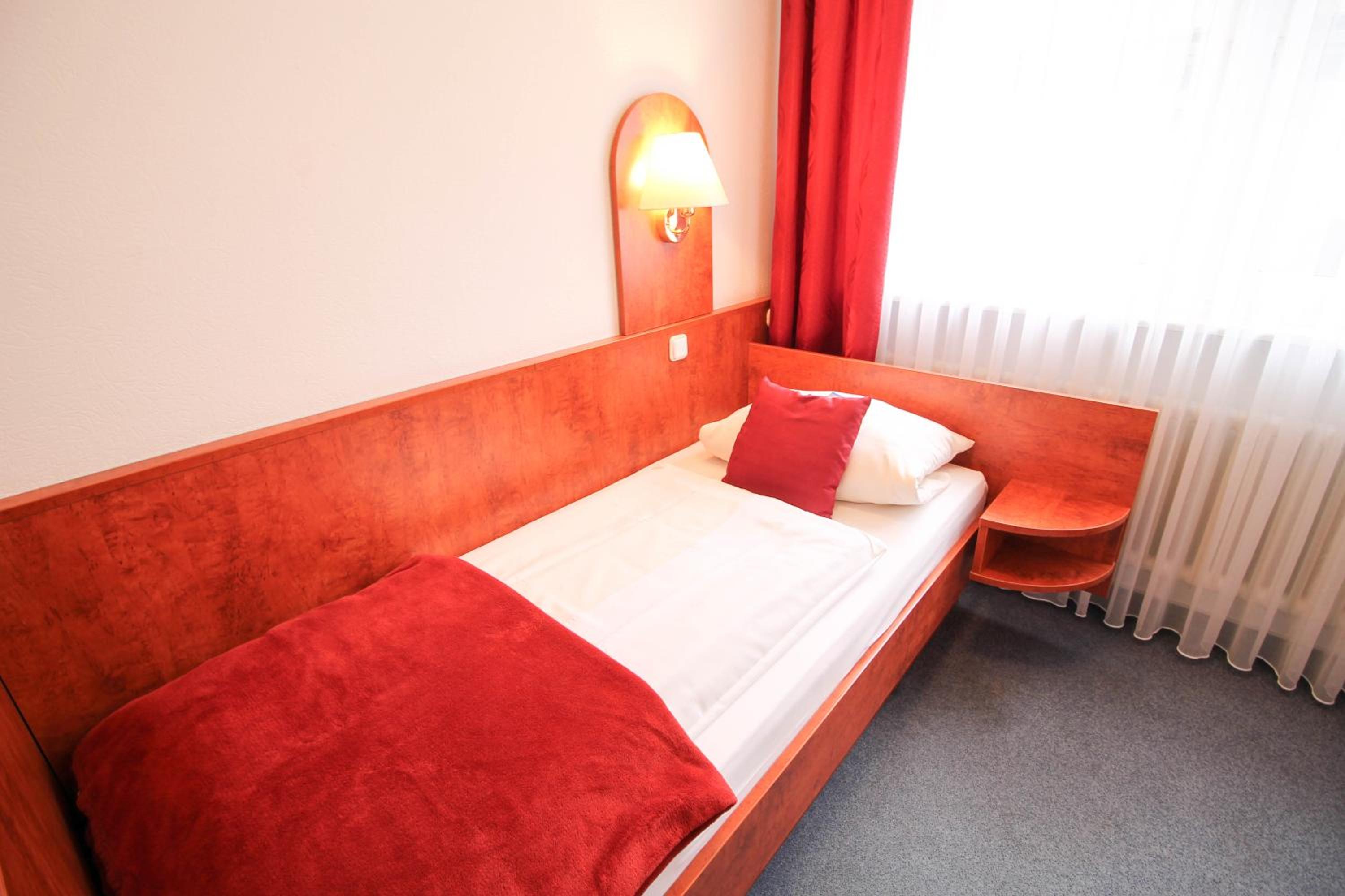 Economy Single Room