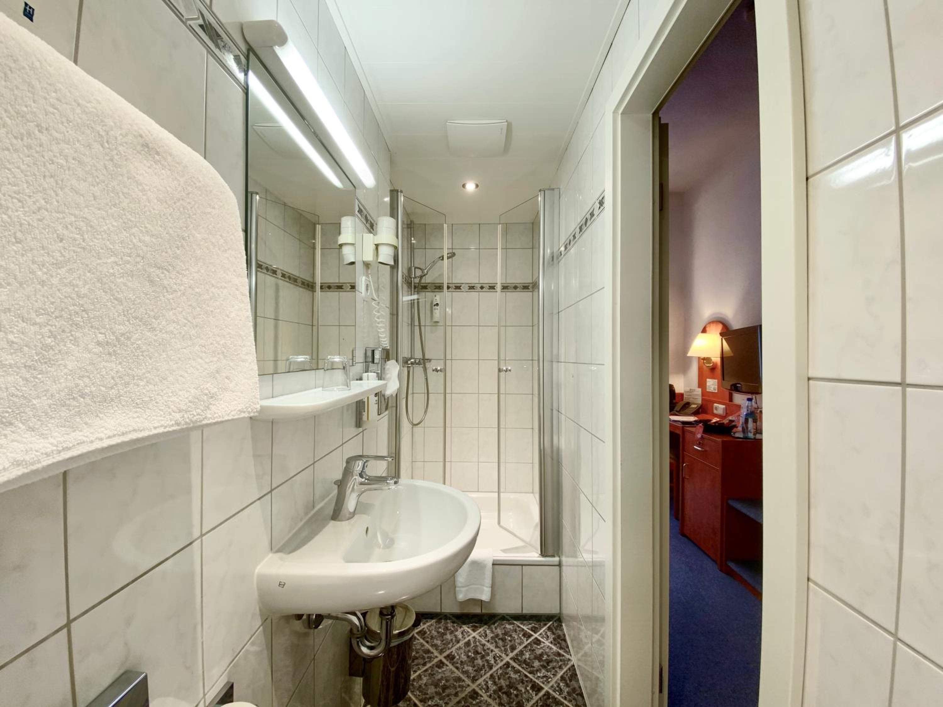 Economy Single Room