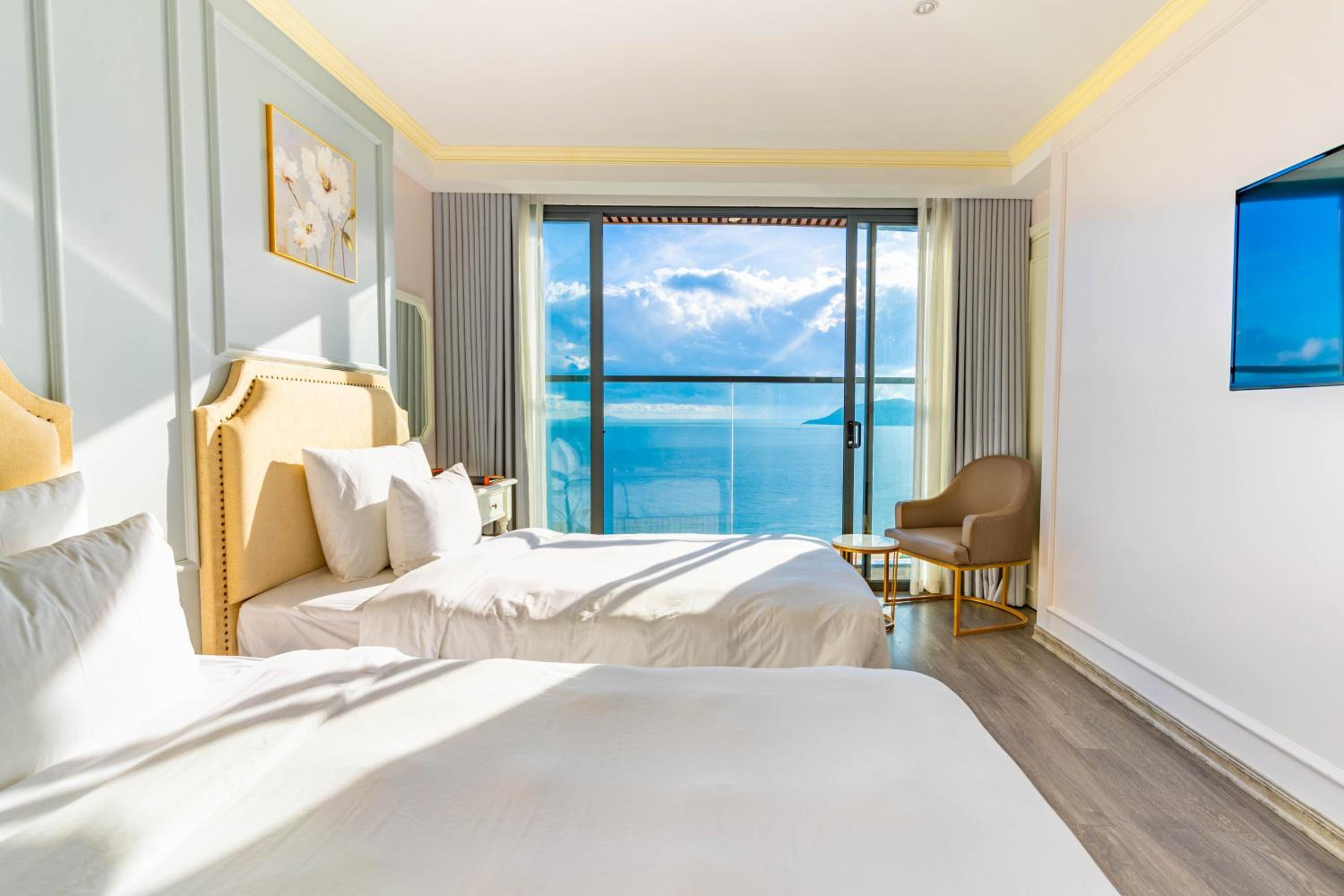 Deluxe Double or Twin Room with Ocean View