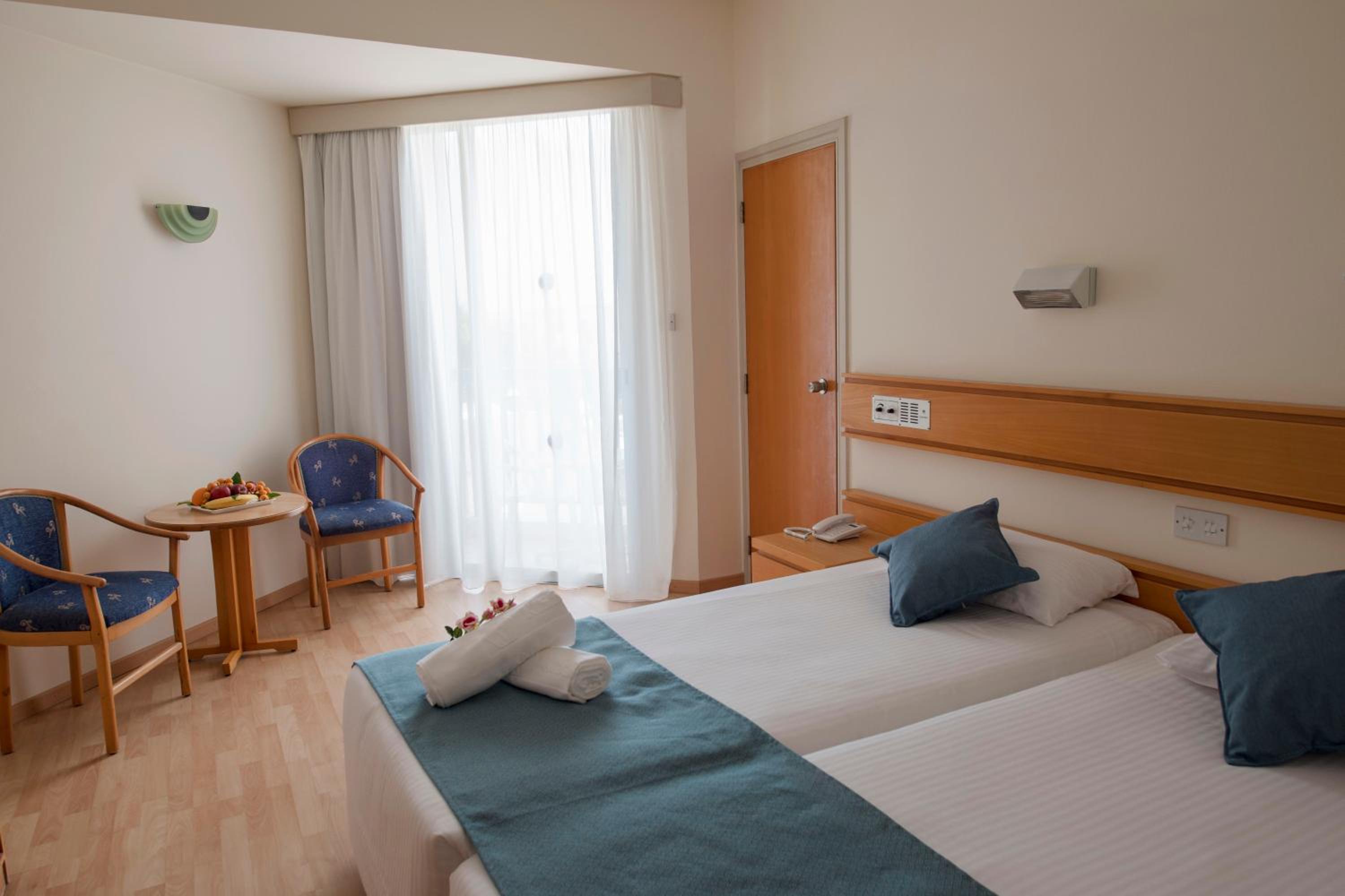 Single Room with Pool View