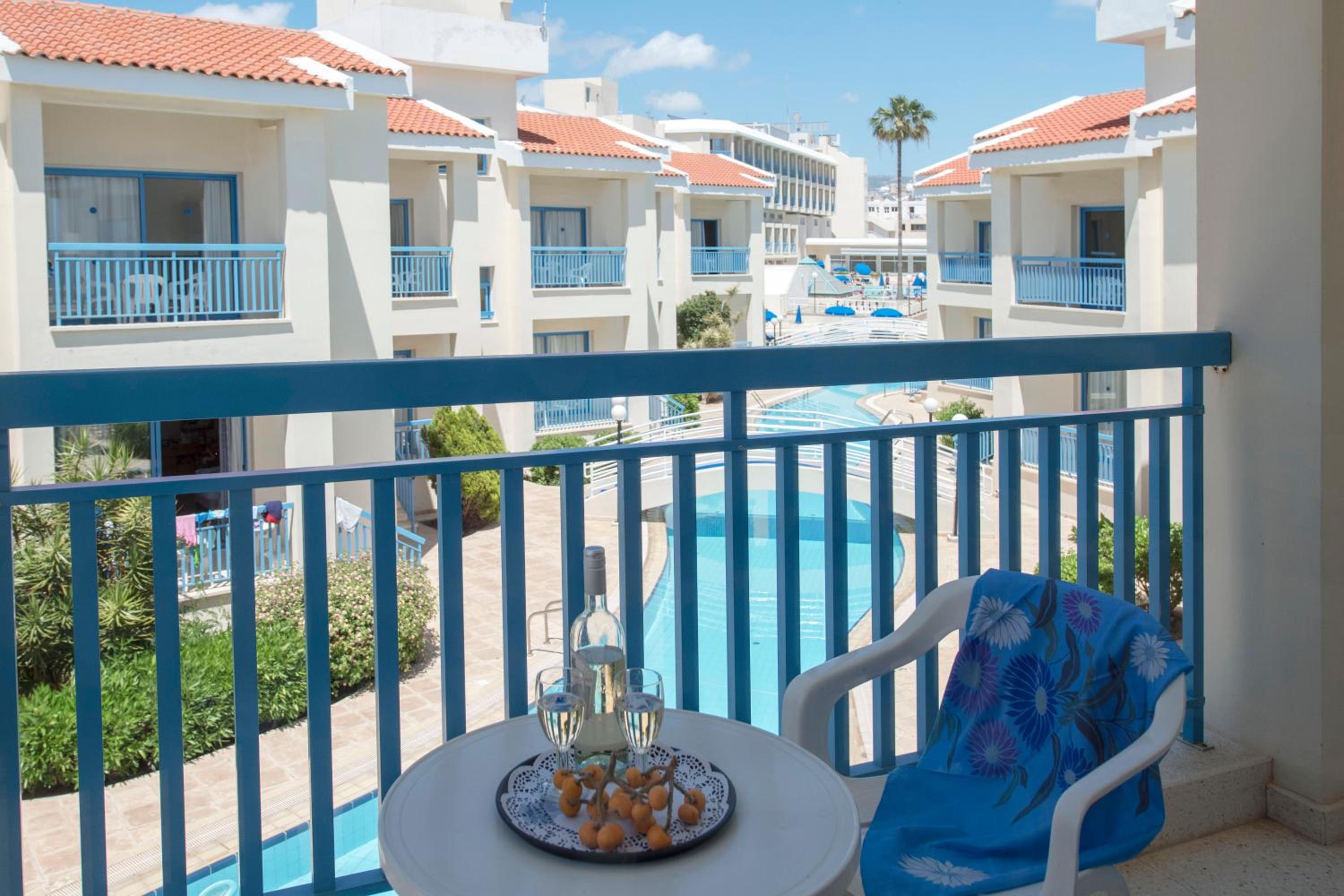 Superior Twin Room with Pool View