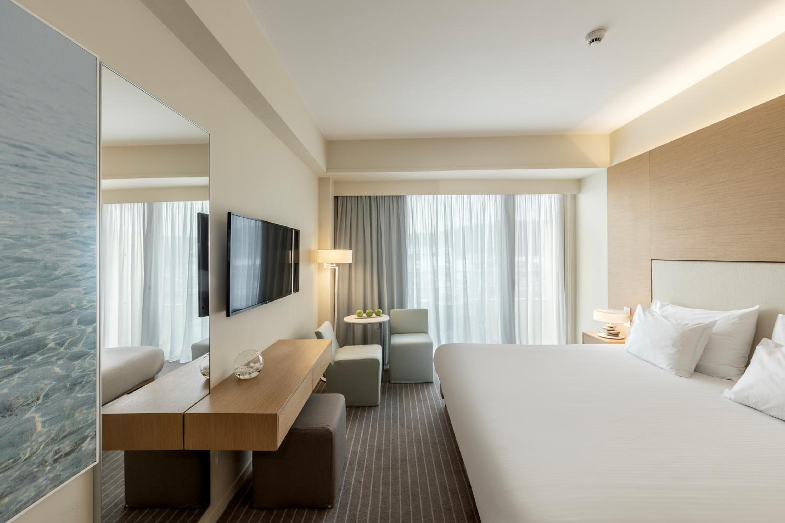 Double or Twin Room with Side Sea View