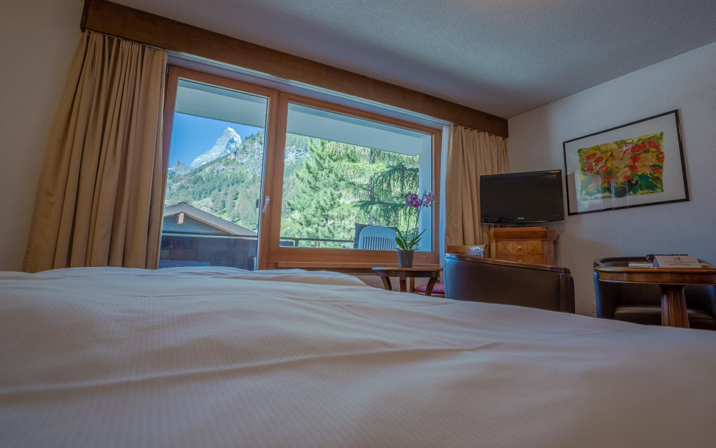 Deluxe Suite with Matterhorn View