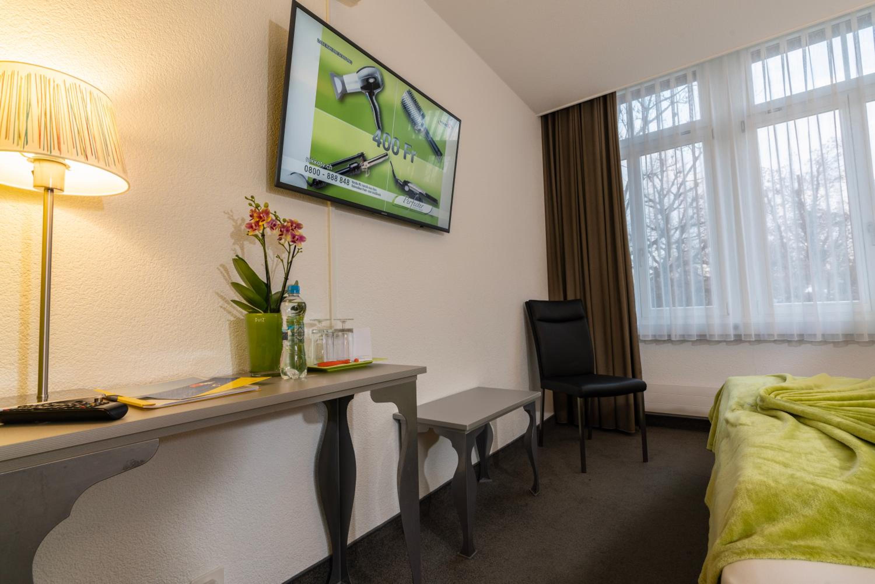 Basic Twin Room