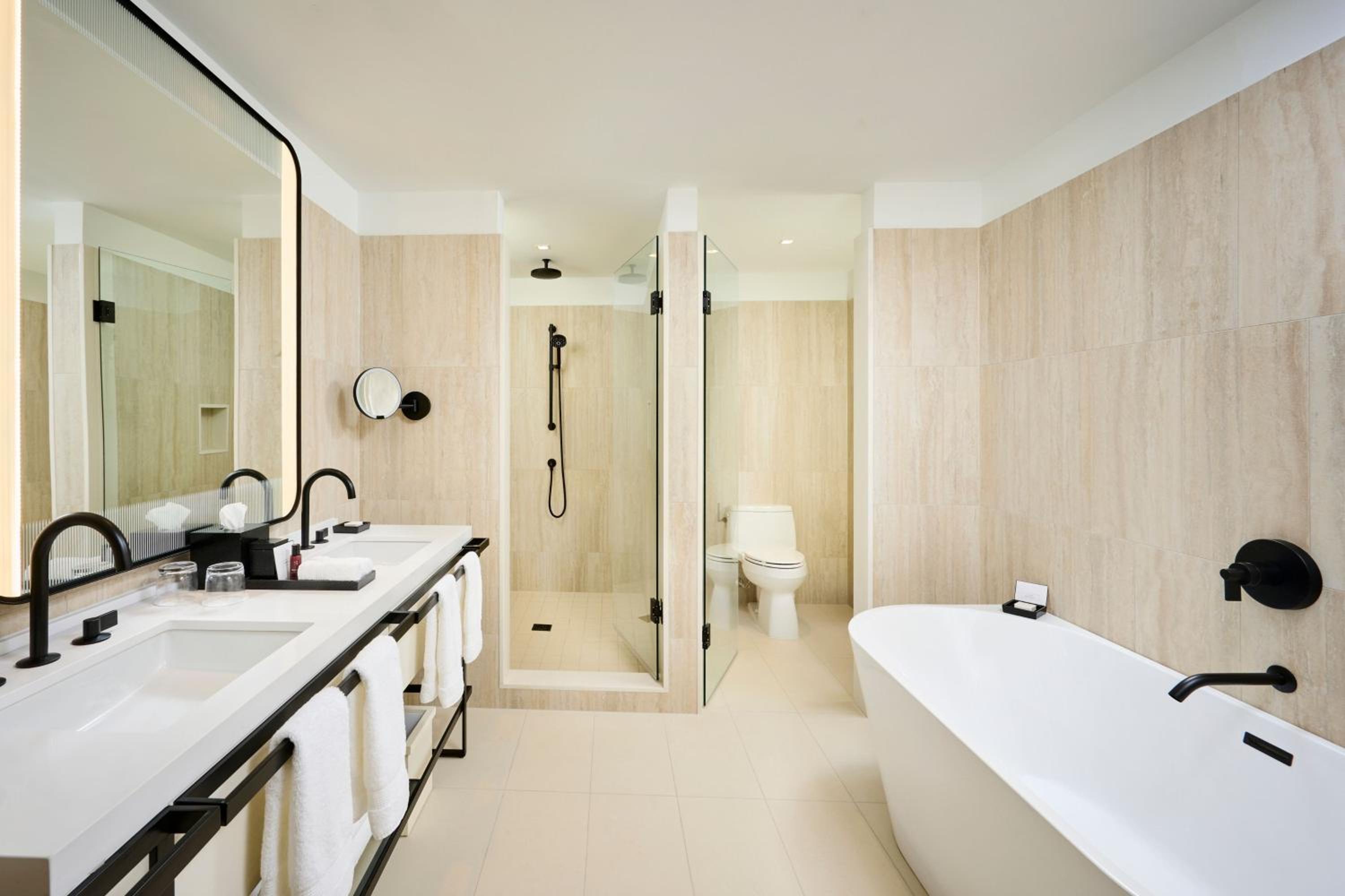 King Studio Suite
