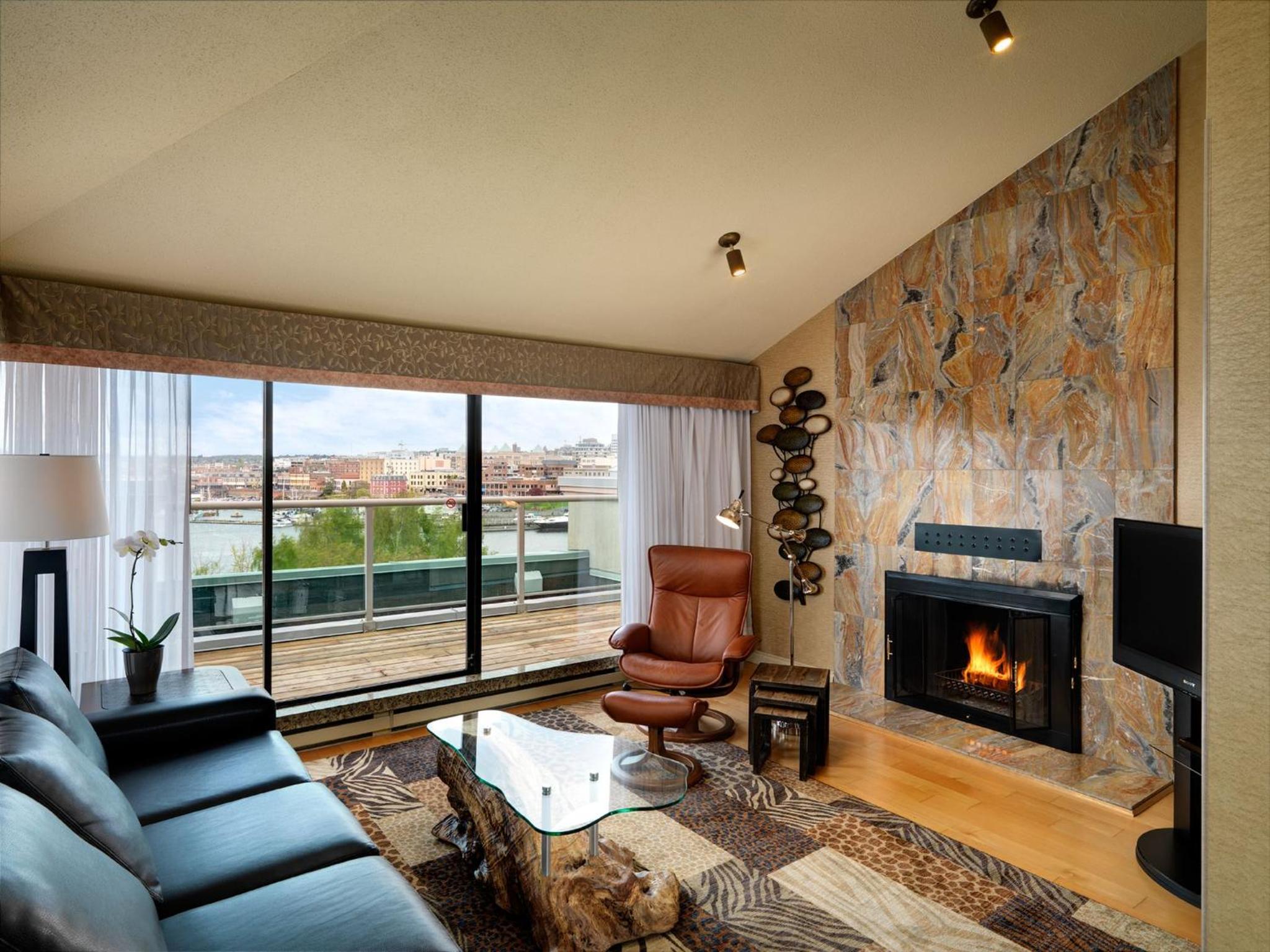 One-Bedroom Suite with Harbor View